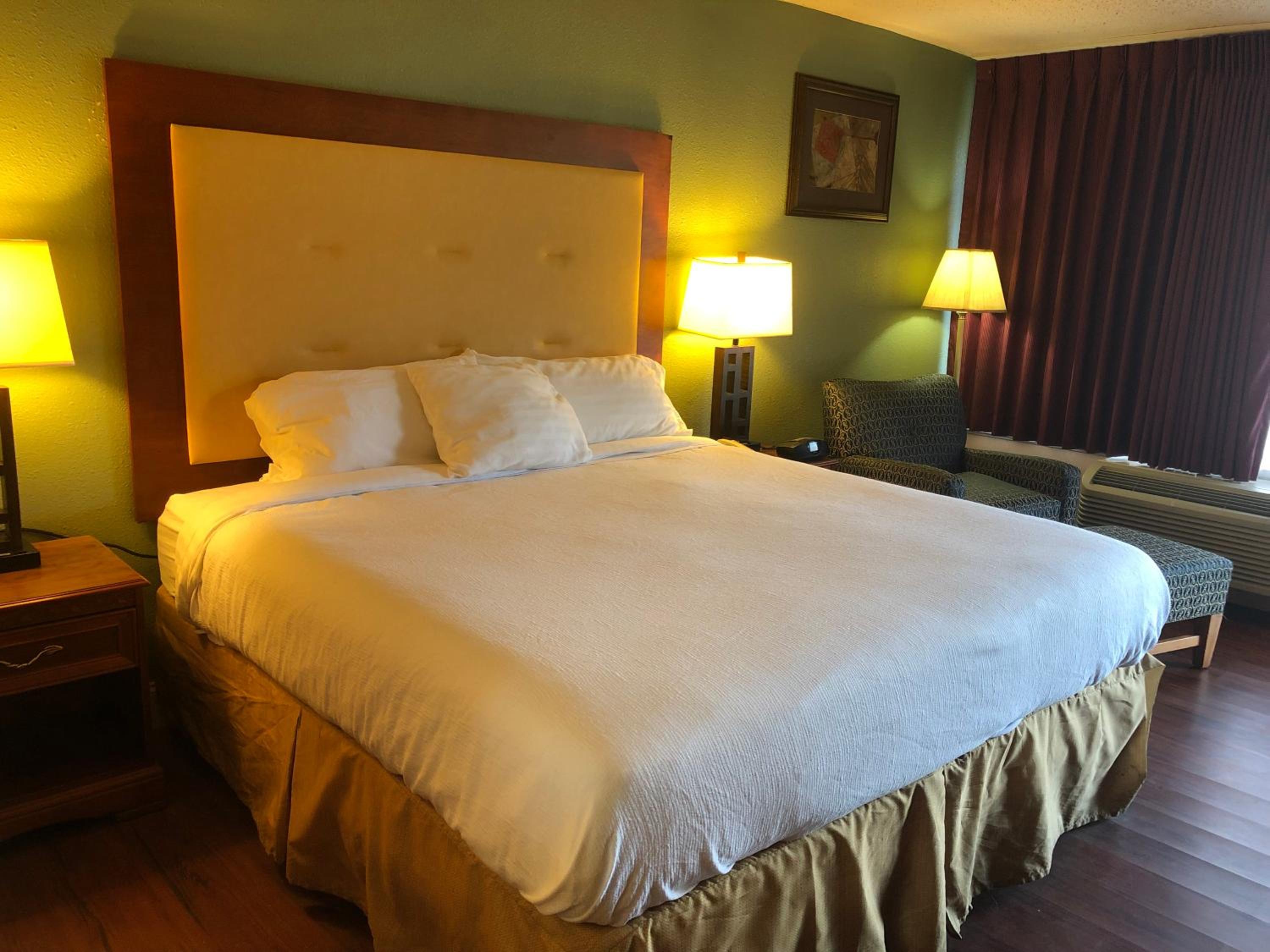 Express Airport Inn view 5
