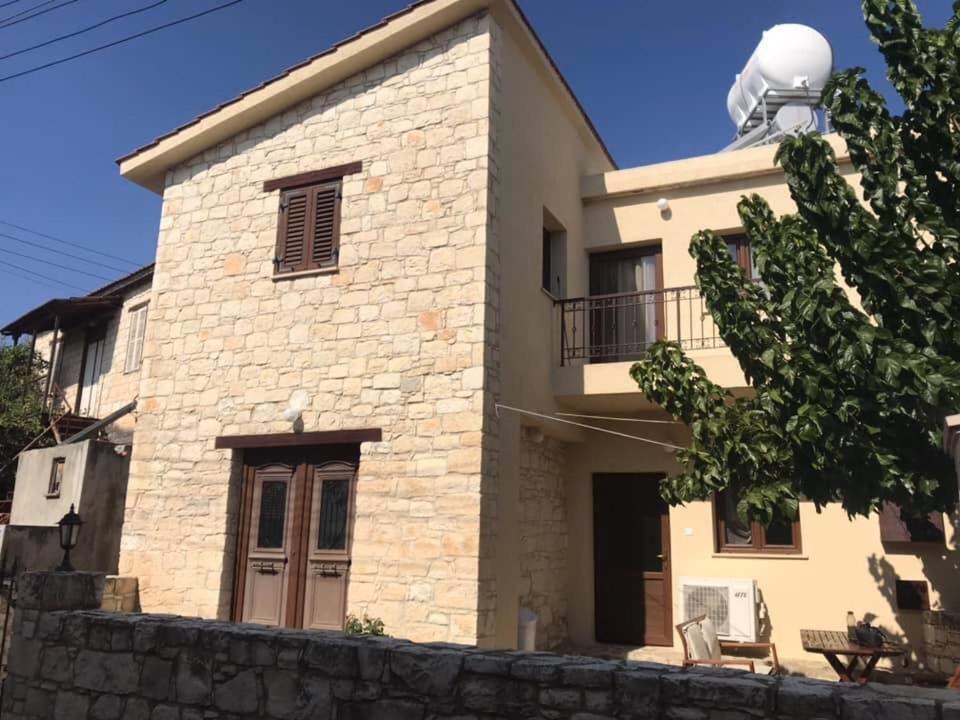 Salamiou Stone House