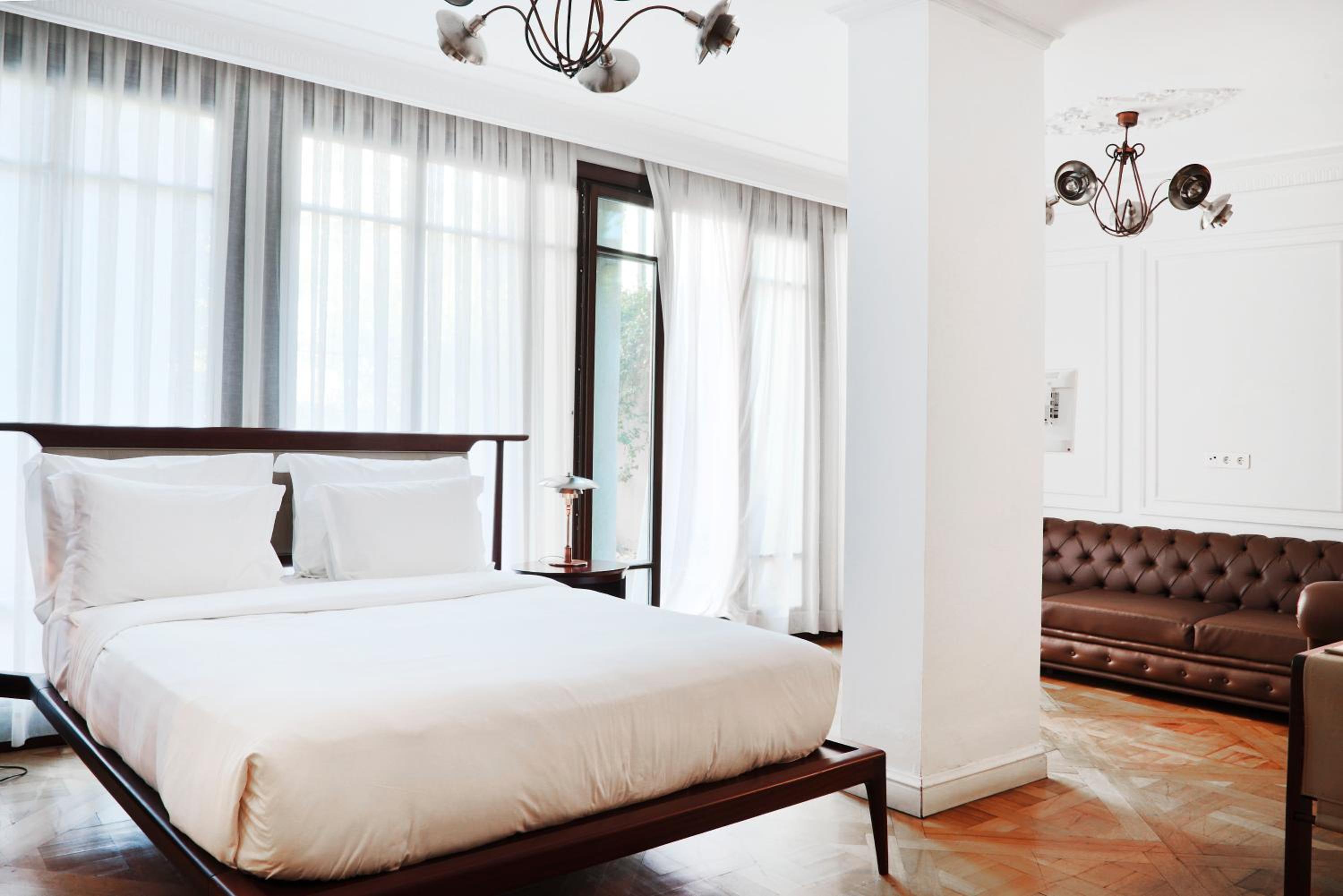 Georges Otel Galata - Image 16