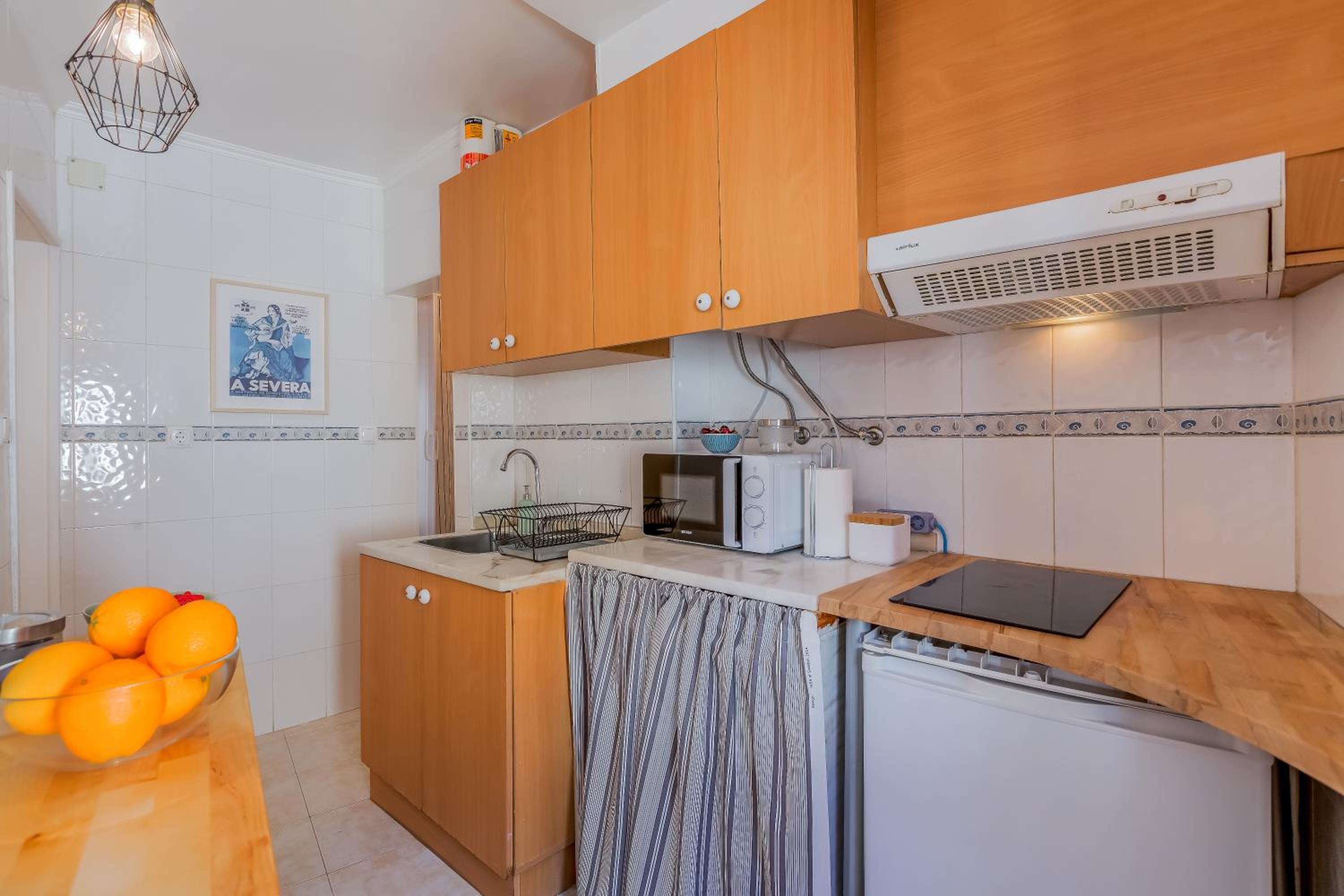Light Filled Typical Apartment at Alfama, By TimeCooler view 5