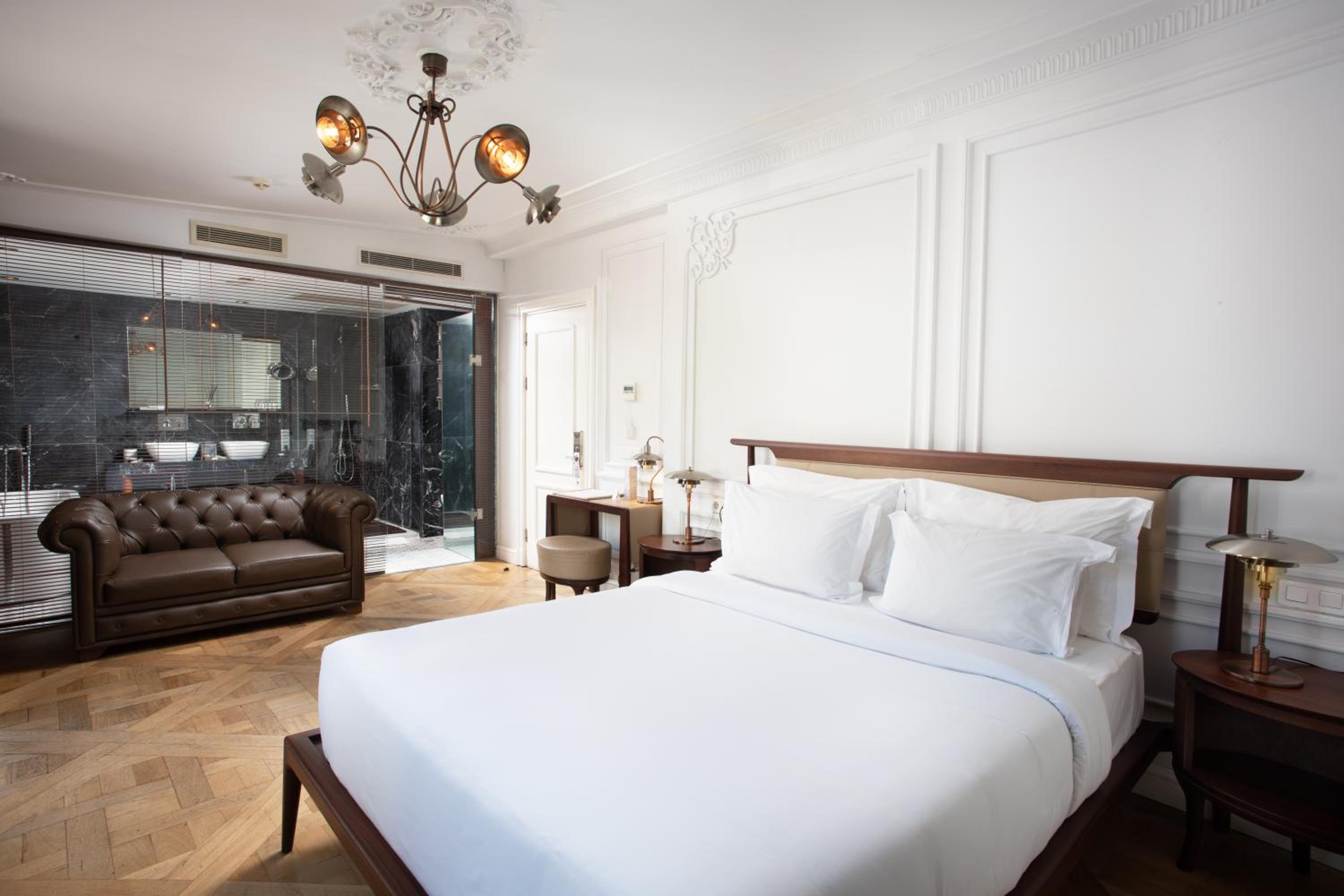 Georges Otel Galata - Image 106