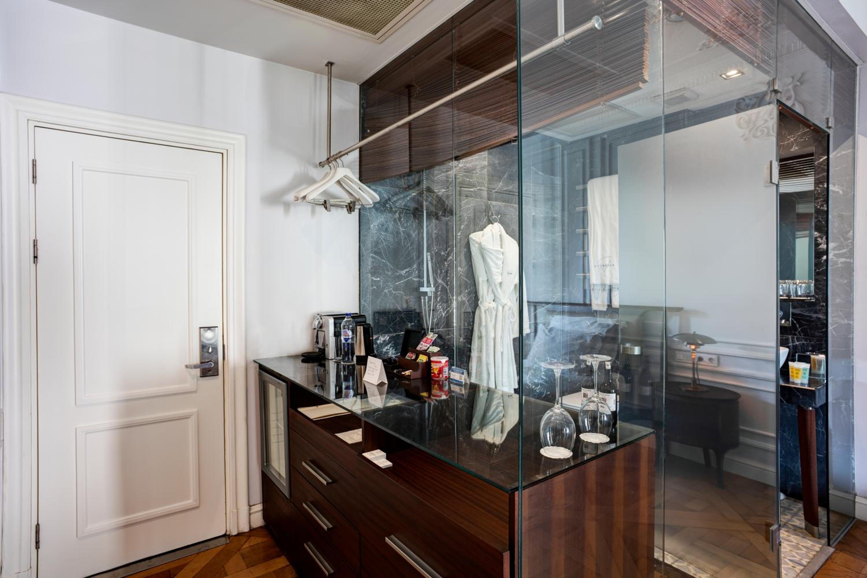 Georges Otel Galata - Image 73