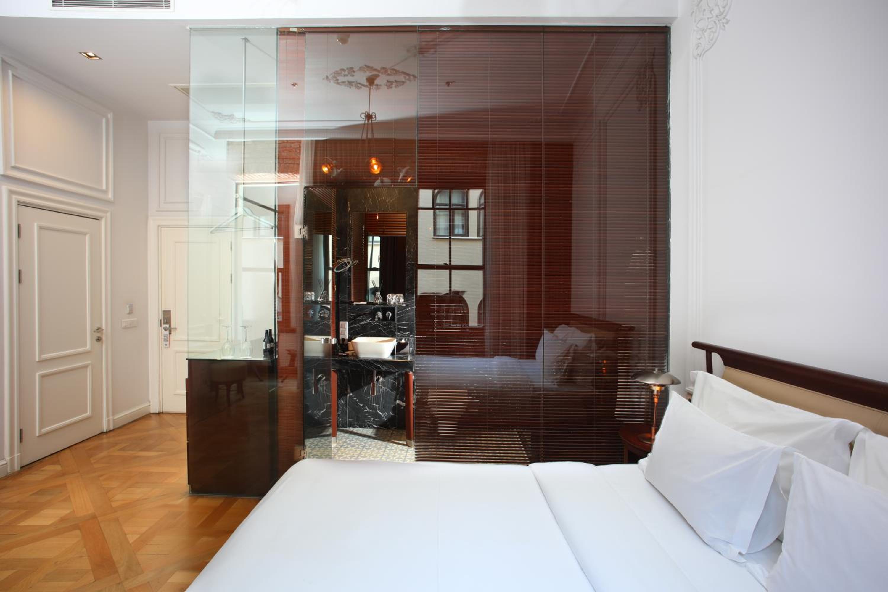 Georges Otel Galata - Image 124