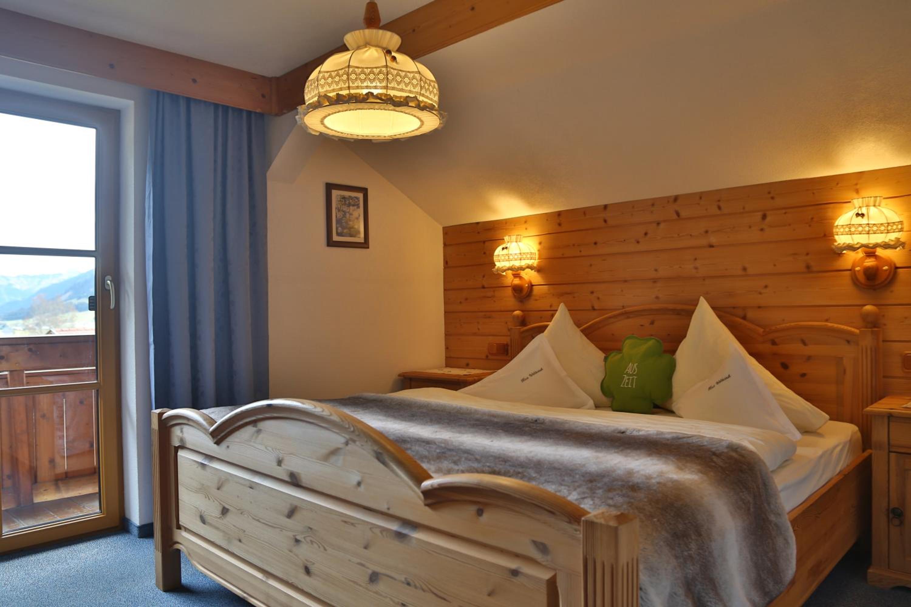 Bio-Bauernhof Waldesruh mit Hofladen
