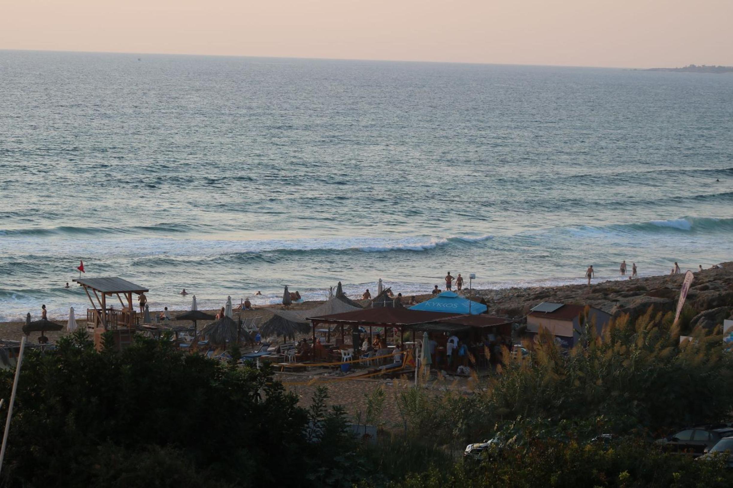 Yulya Villa By Taimoura