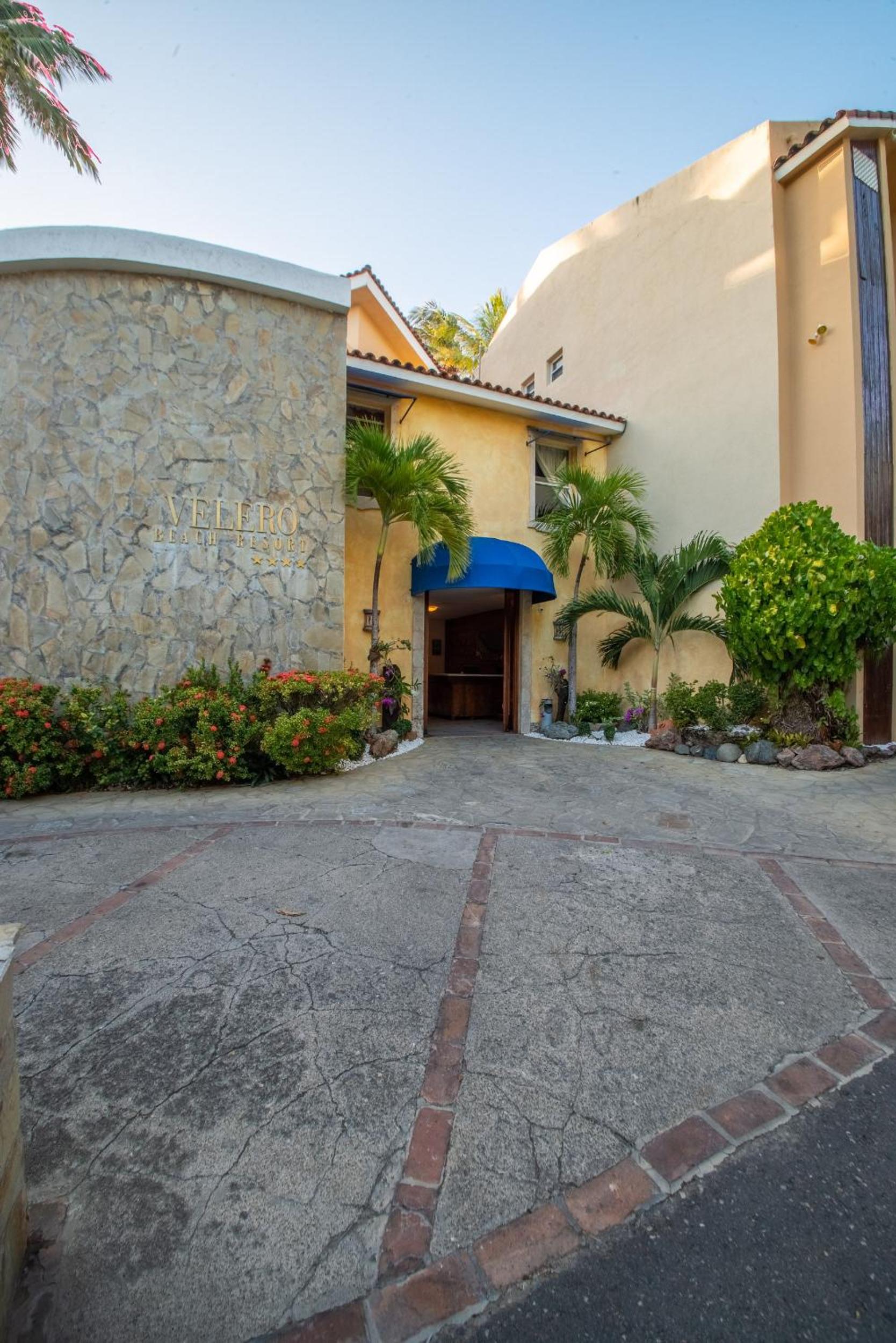 Hotel Velero Beach Resort - Image 1