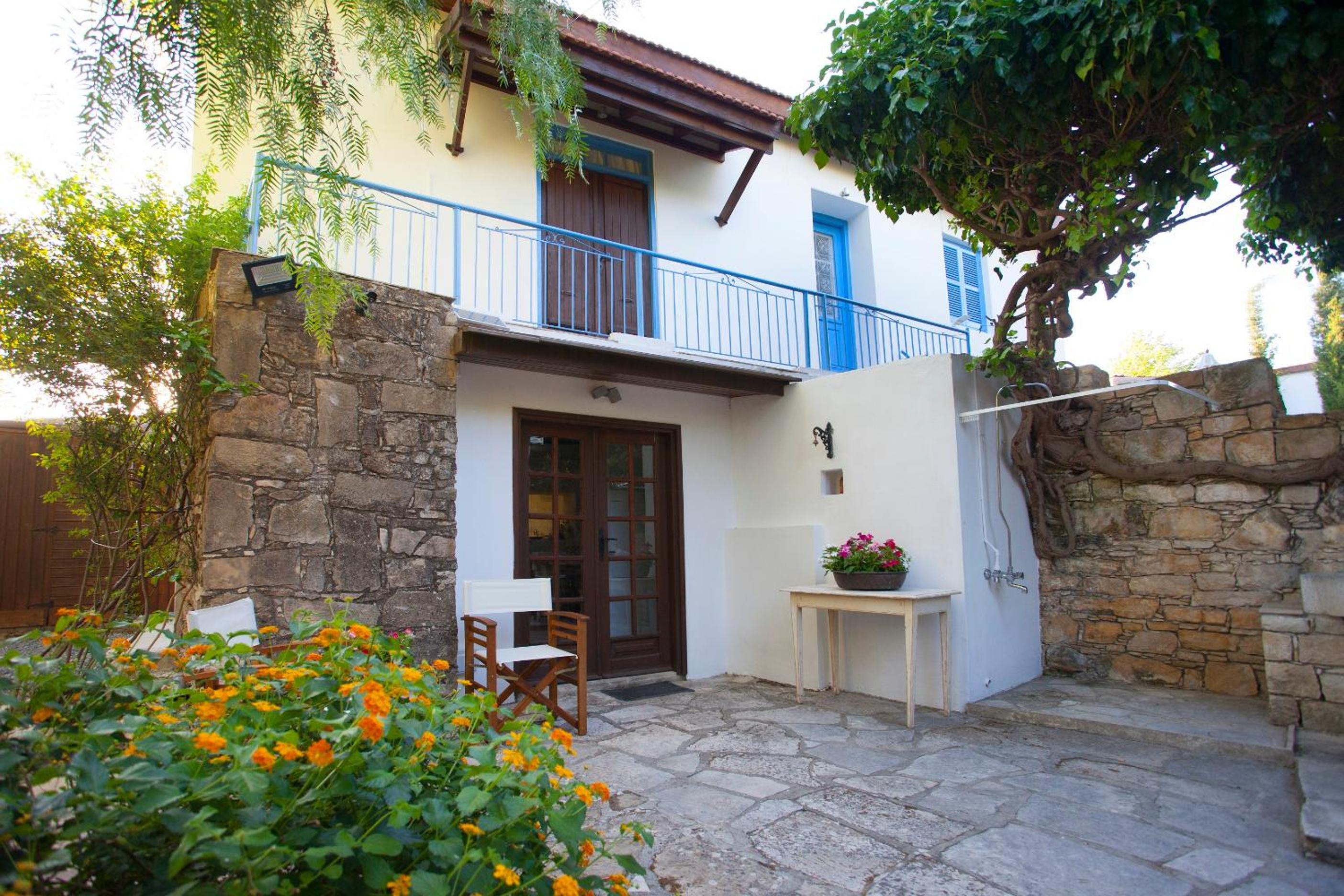 Cecilias Courtyard