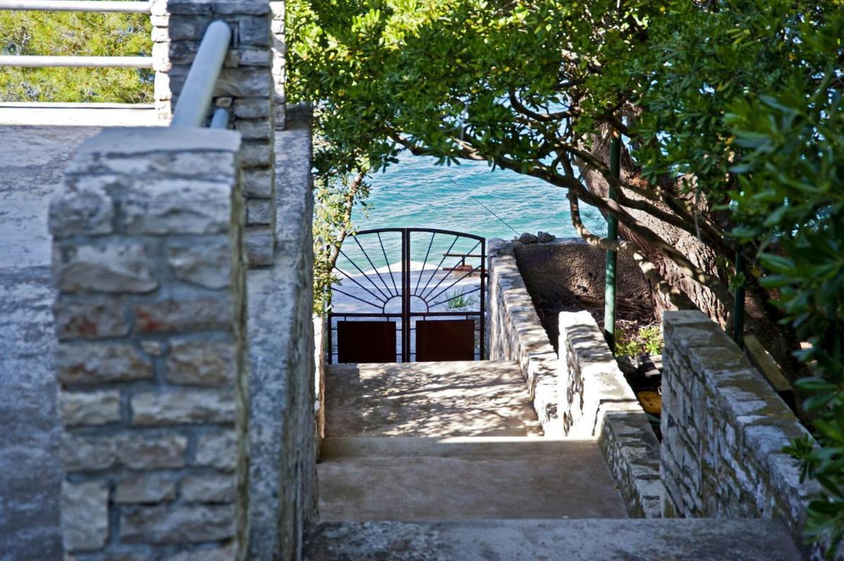 Villa Marijeta - 20 m from sea view 4