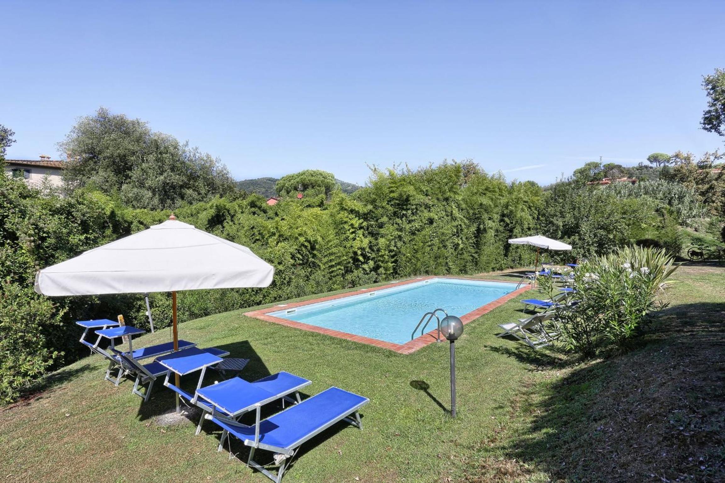 Casa Rosa by Salogi Villas