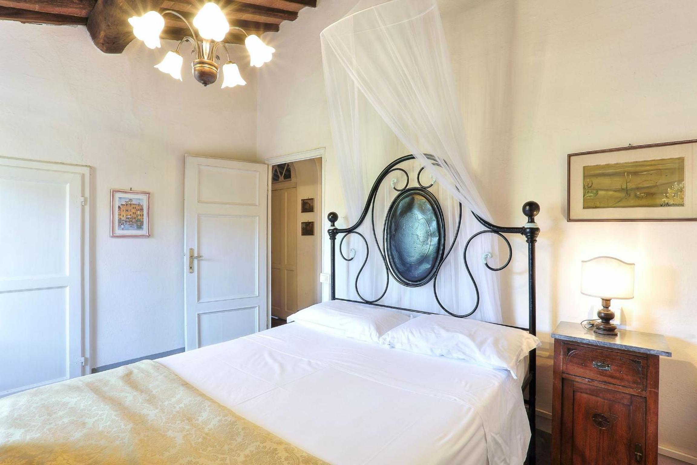 Casa Rosa by Salogi Villas
