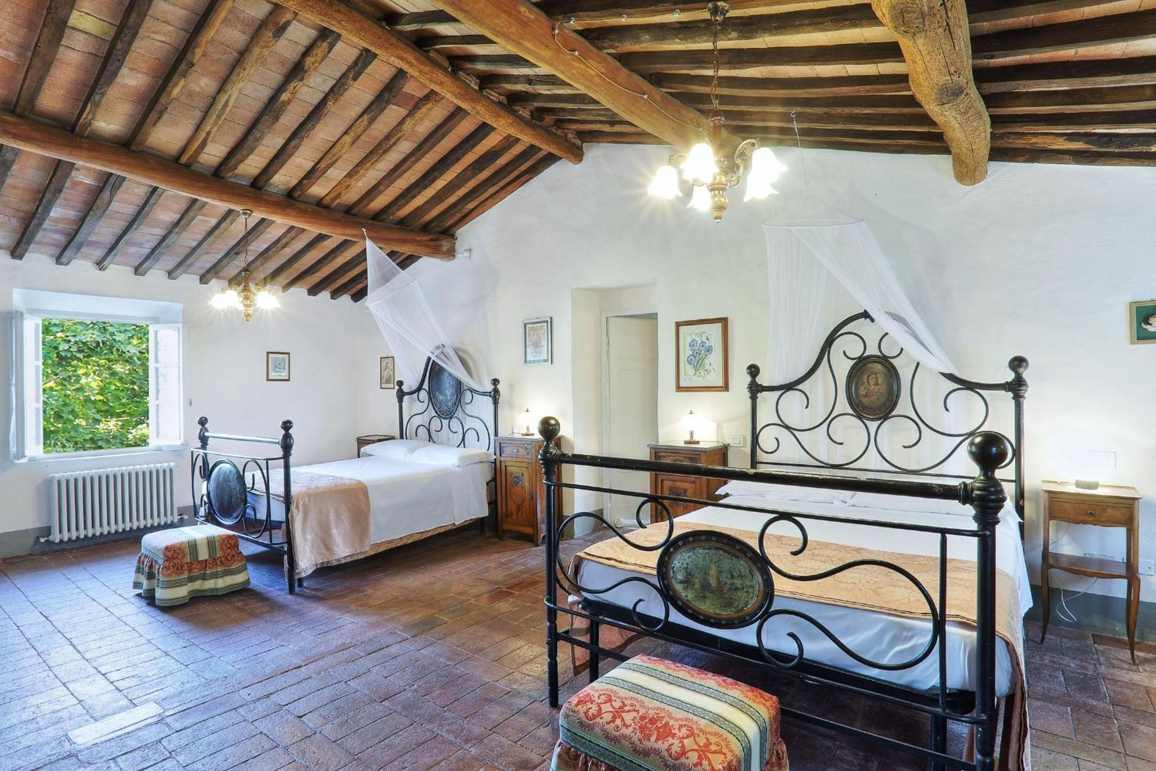Casa Rosa by Salogi Villas