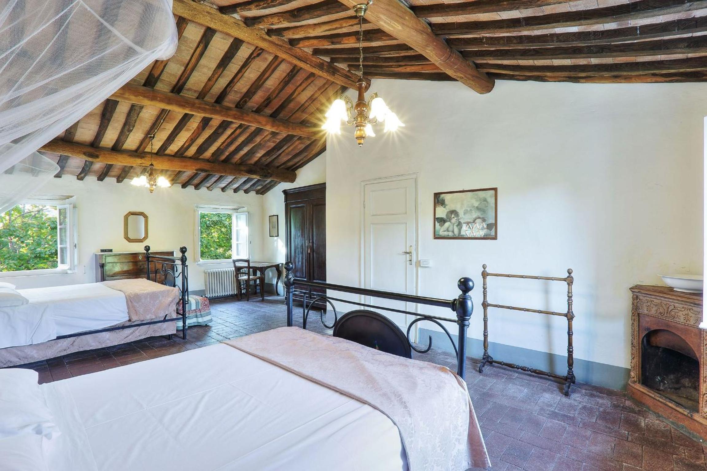 Casa Rosa by Salogi Villas