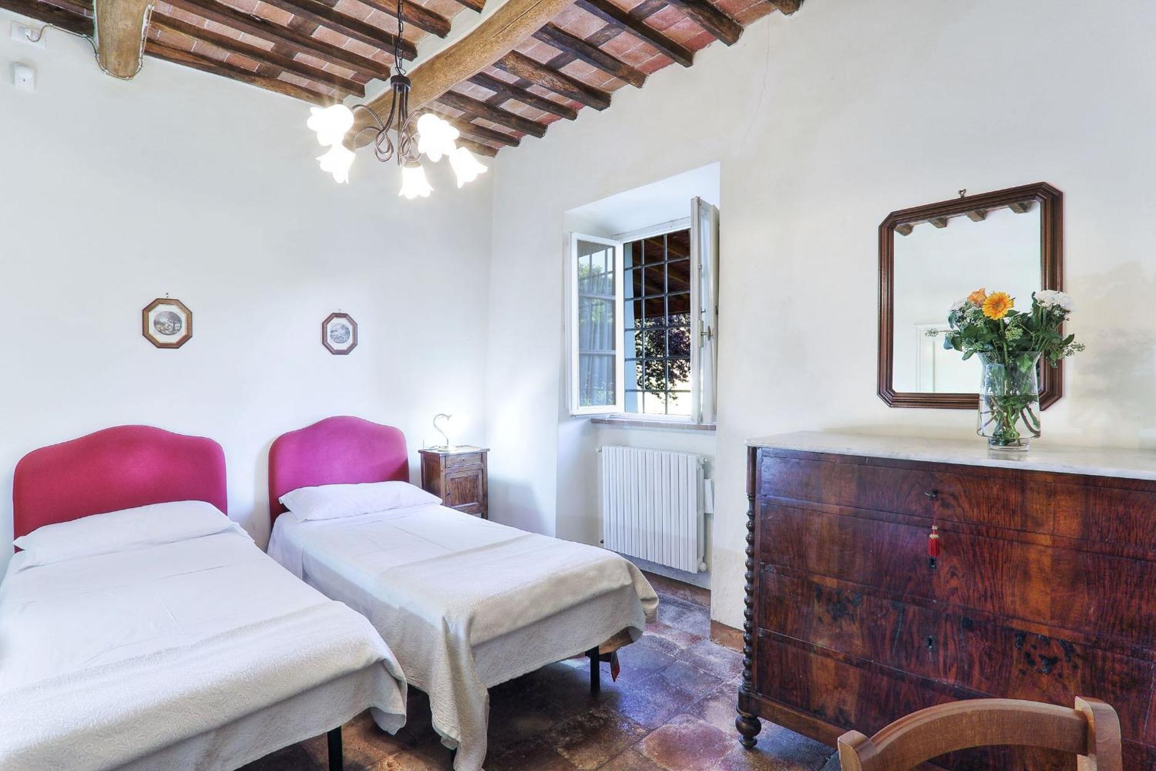 Casa Rosa by Salogi Villas