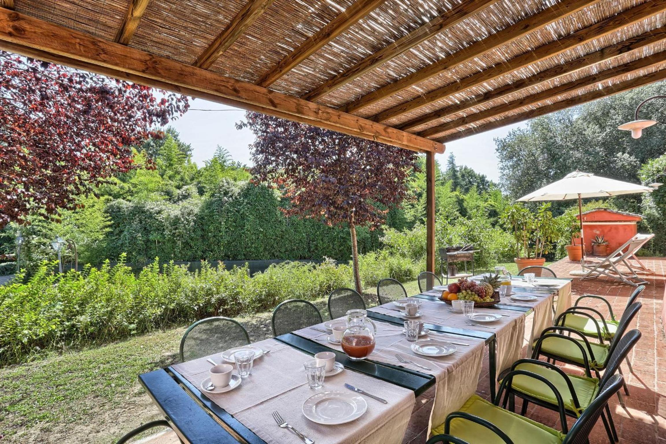 Casa Rosa by Salogi Villas