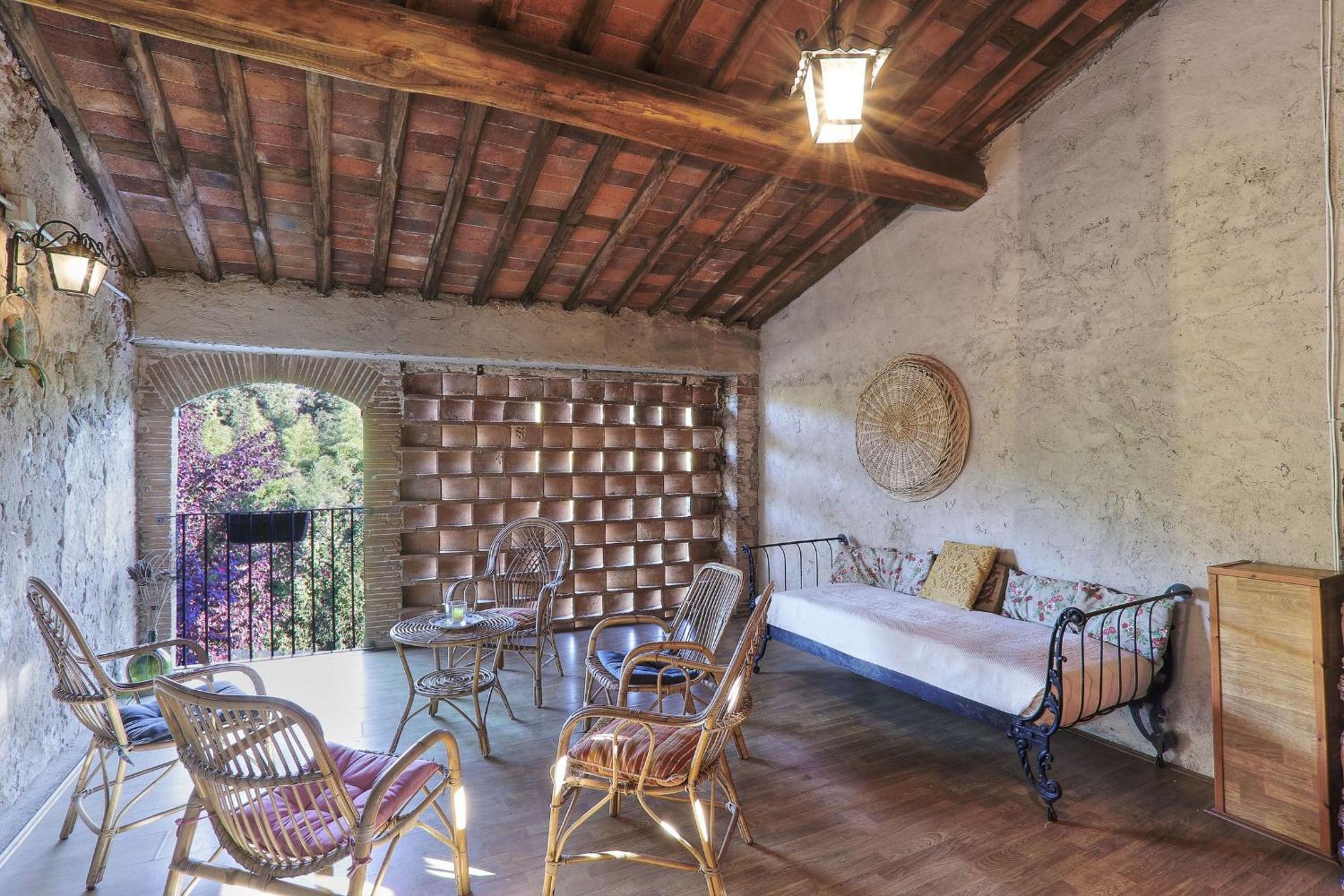 Casa Rosa by Salogi Villas