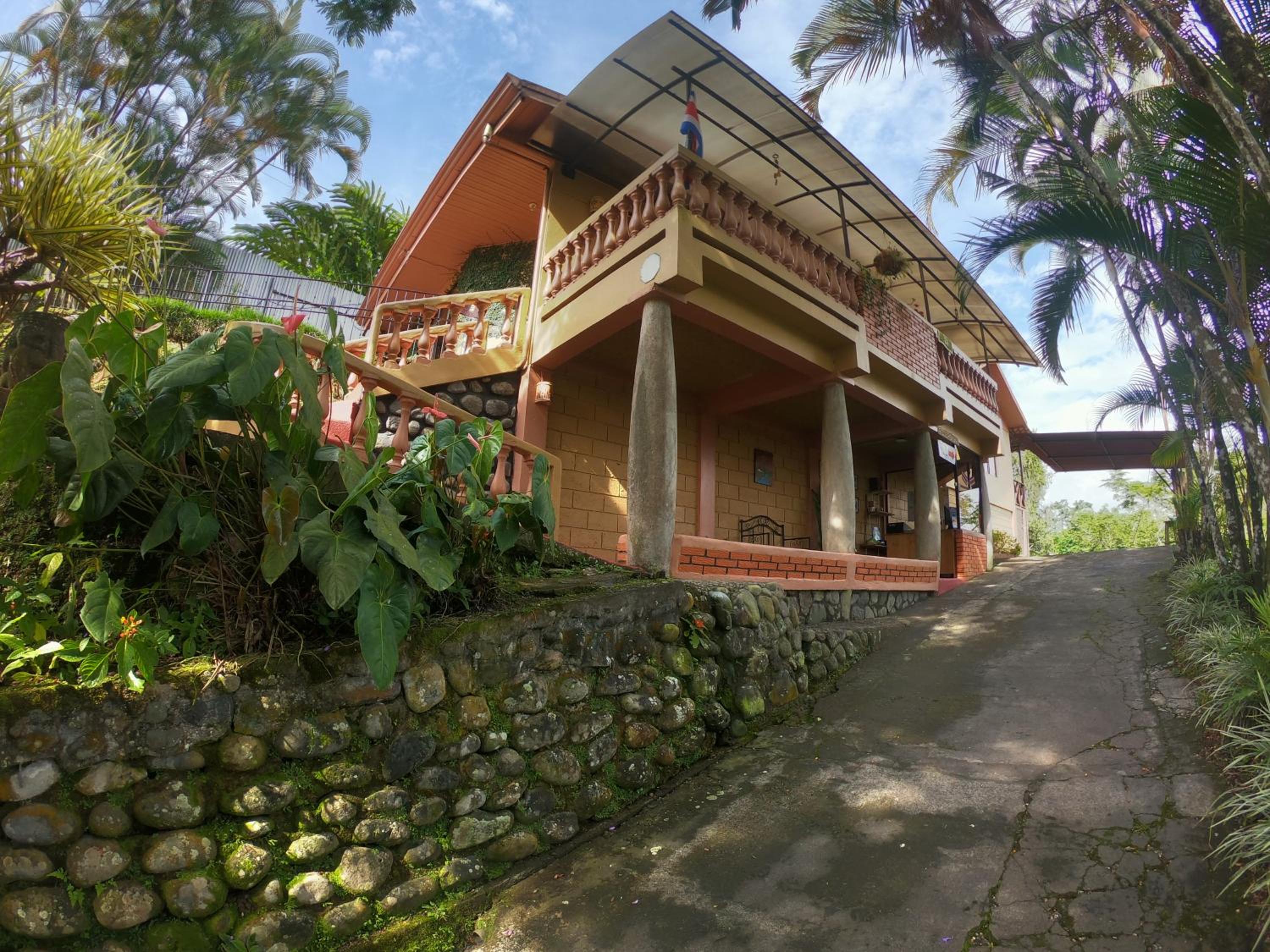 Hospedaje La Naciente