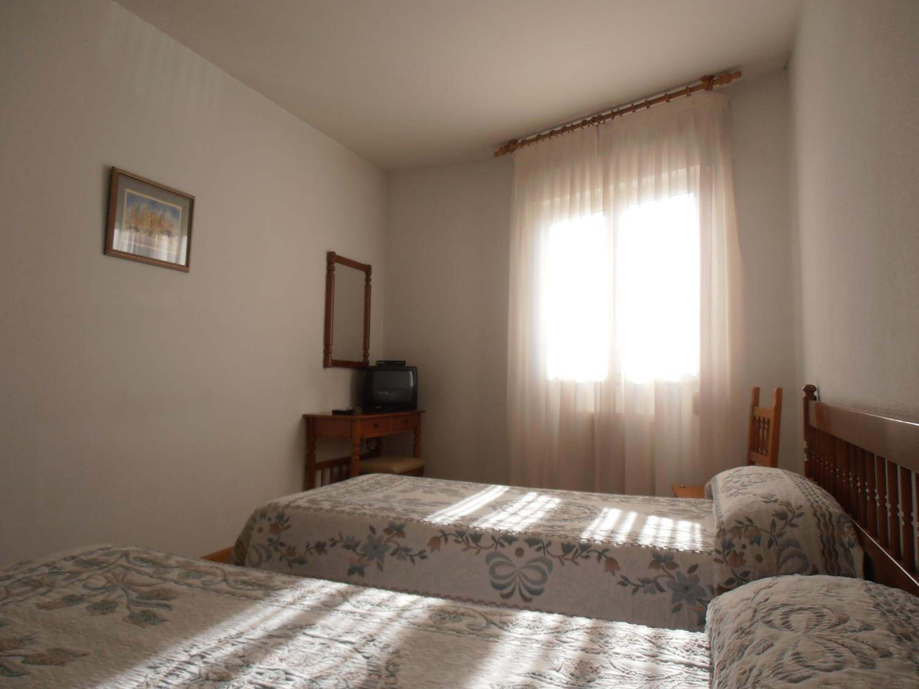 Hostal ** EC León