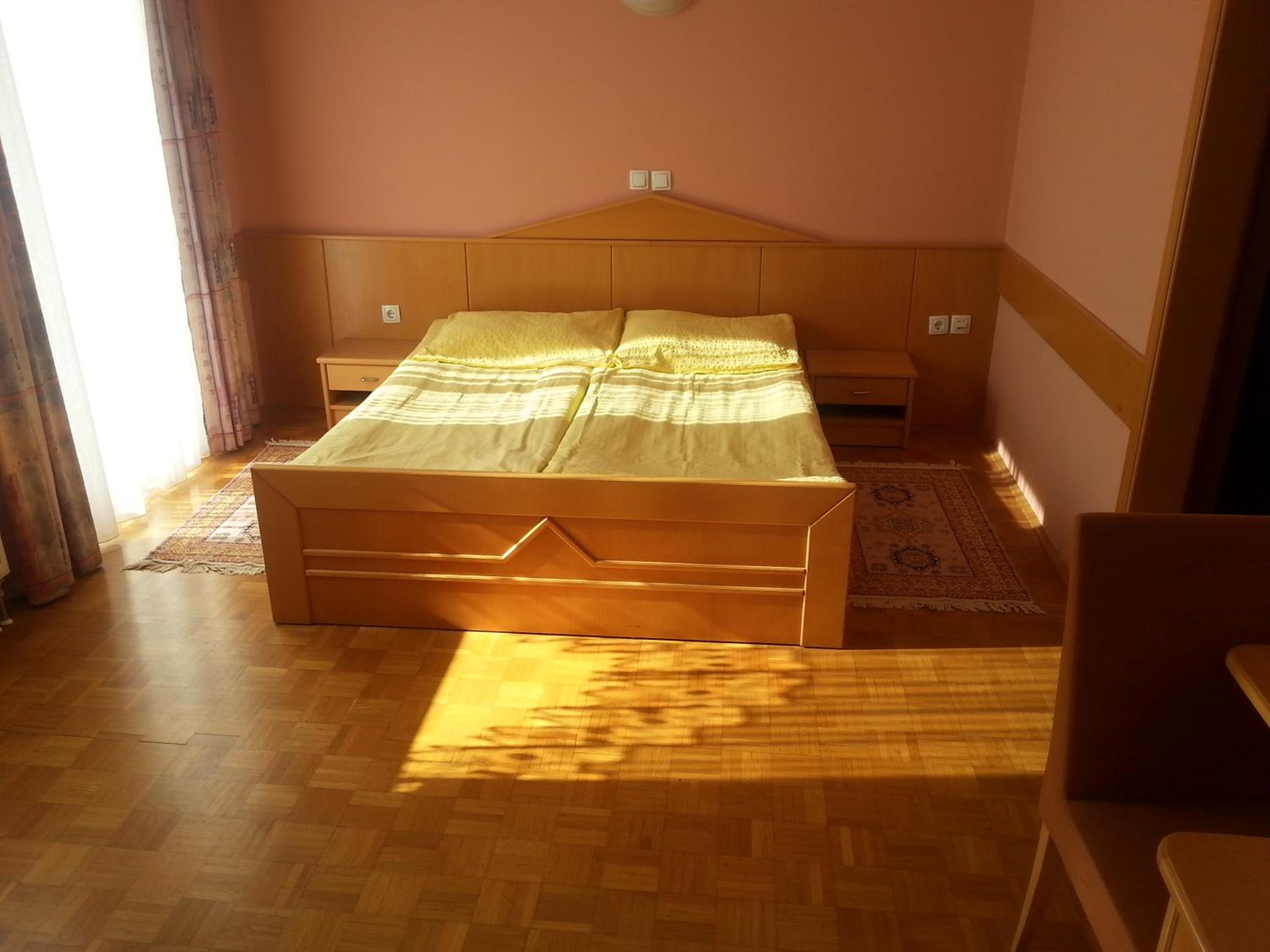 Photo 34