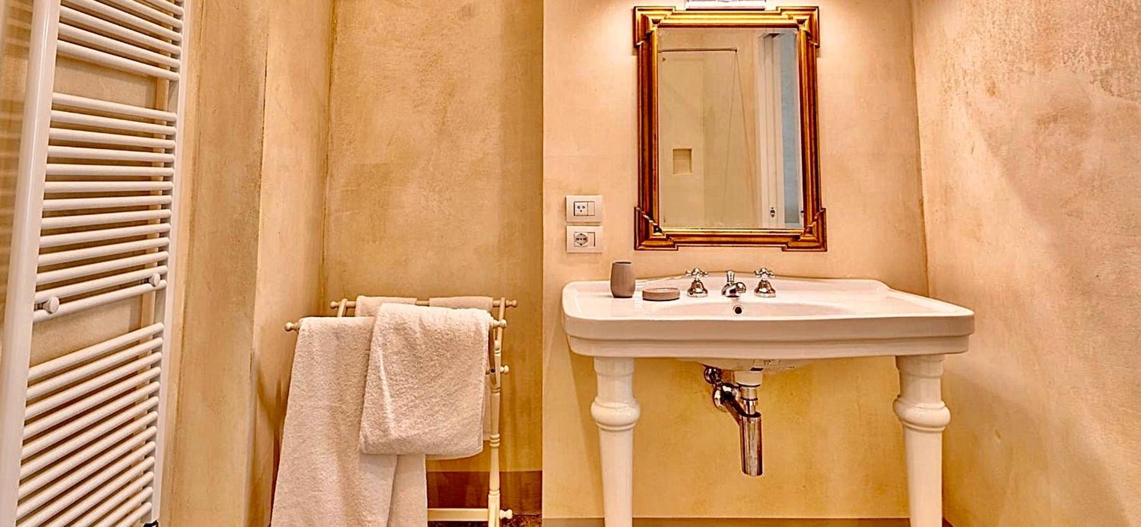 Palazzo Mantua Benavides Suites & Apartments
