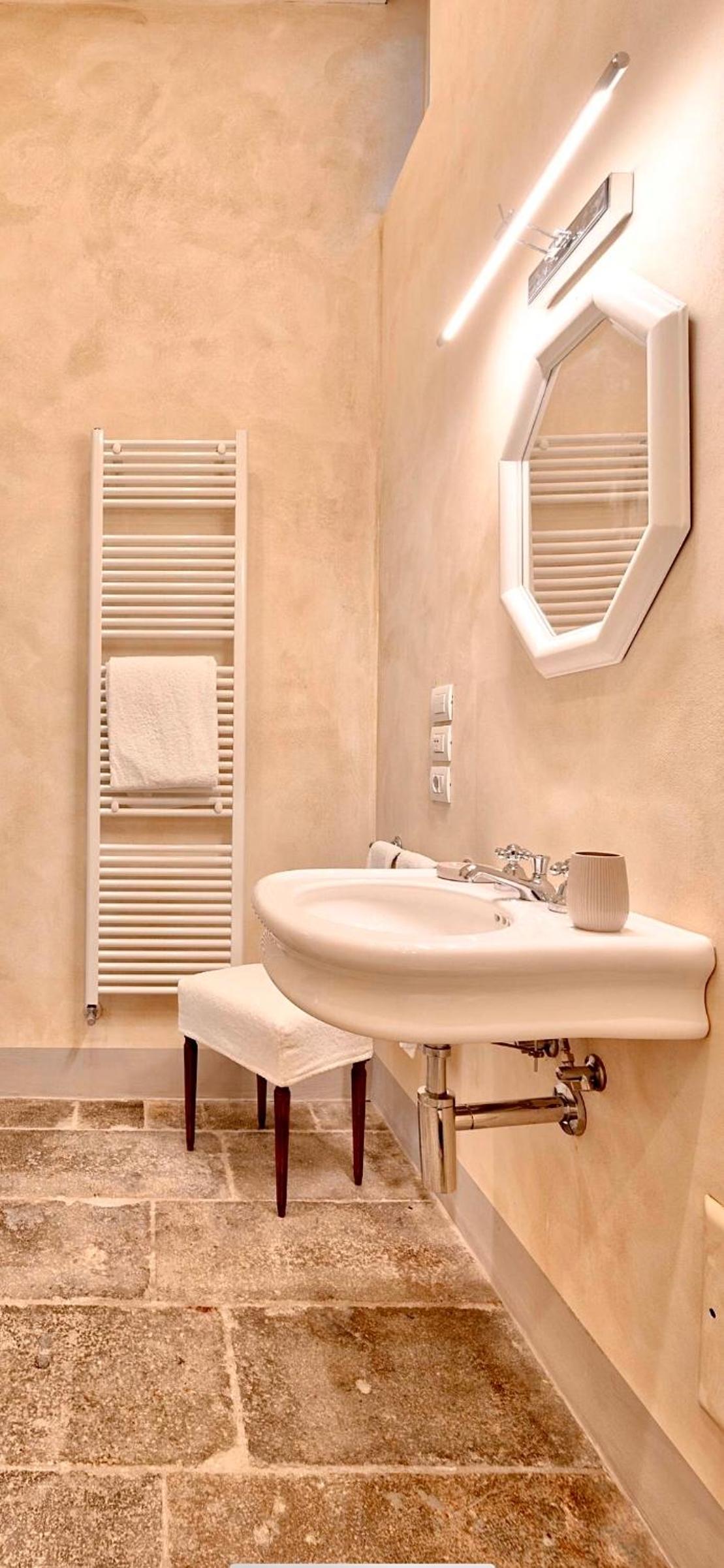 Palazzo Mantua Benavides Suites & Apartments