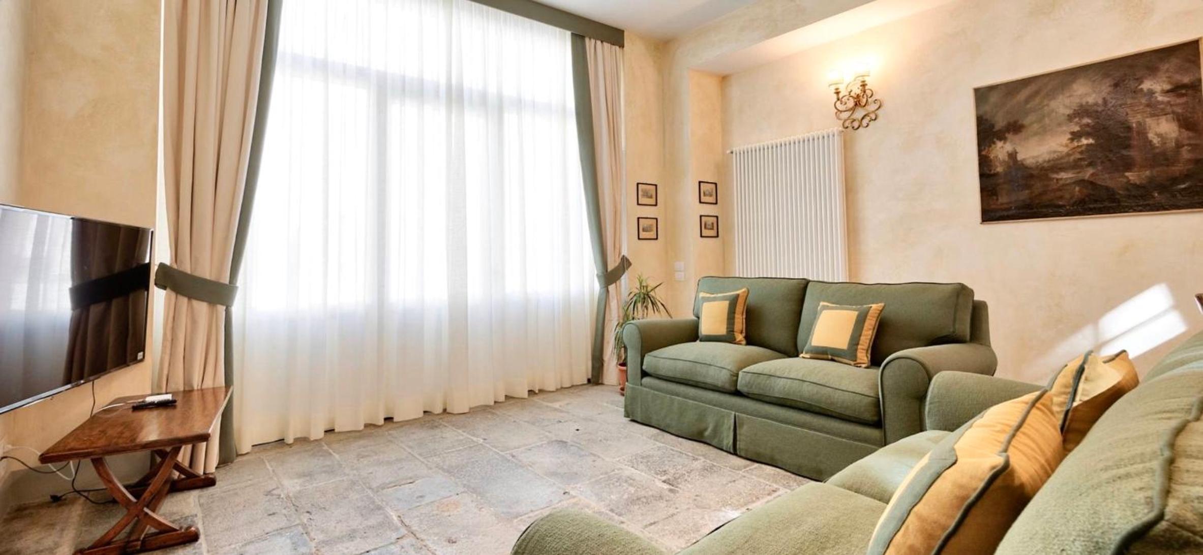 Palazzo Mantua Benavides Suites & Apartments