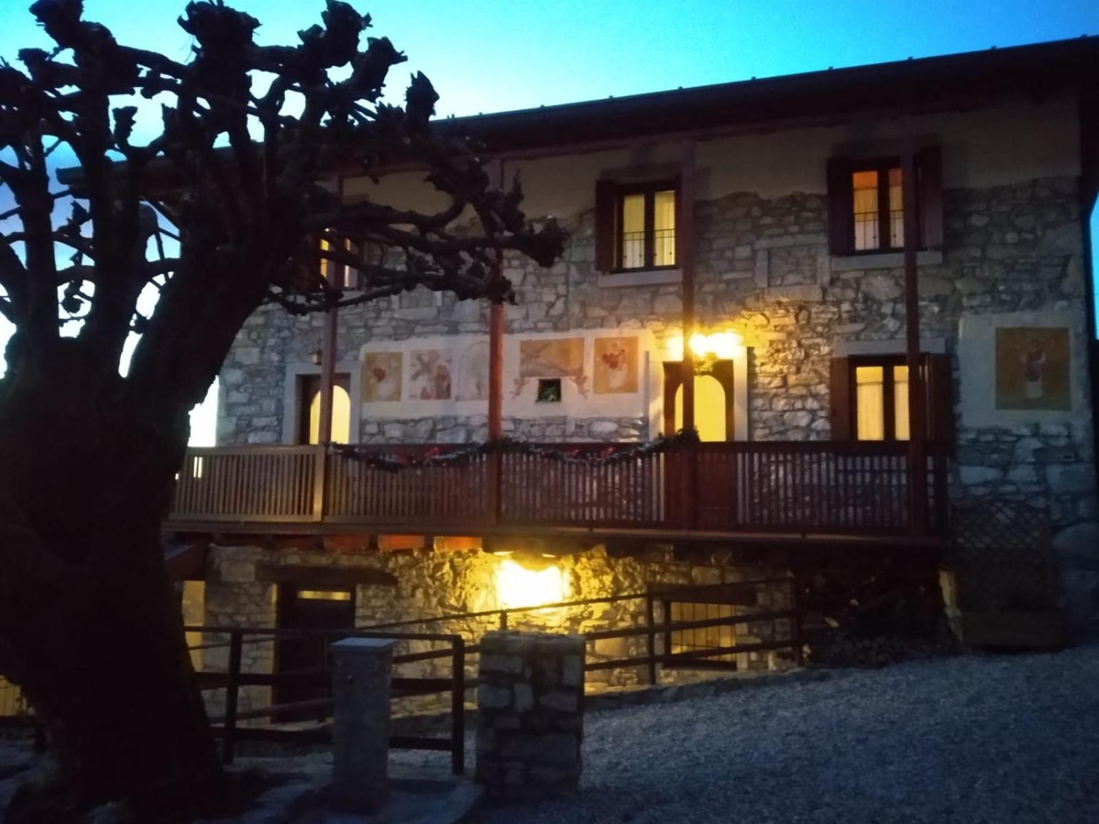 LA DOLCE VITA view 3