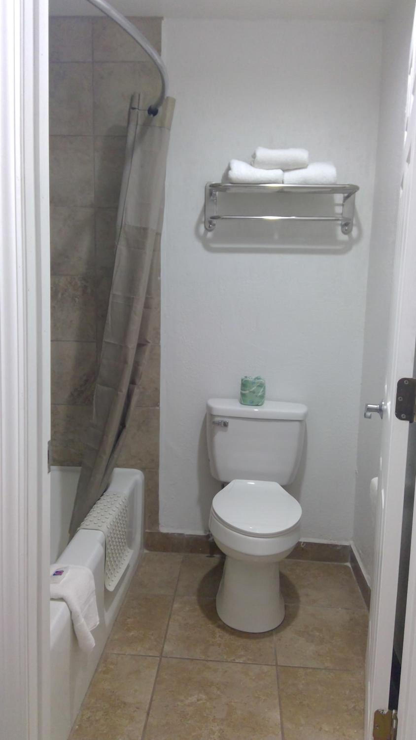 Clovis Vacations - Motel 6-Clovis, NM - Property Image 1