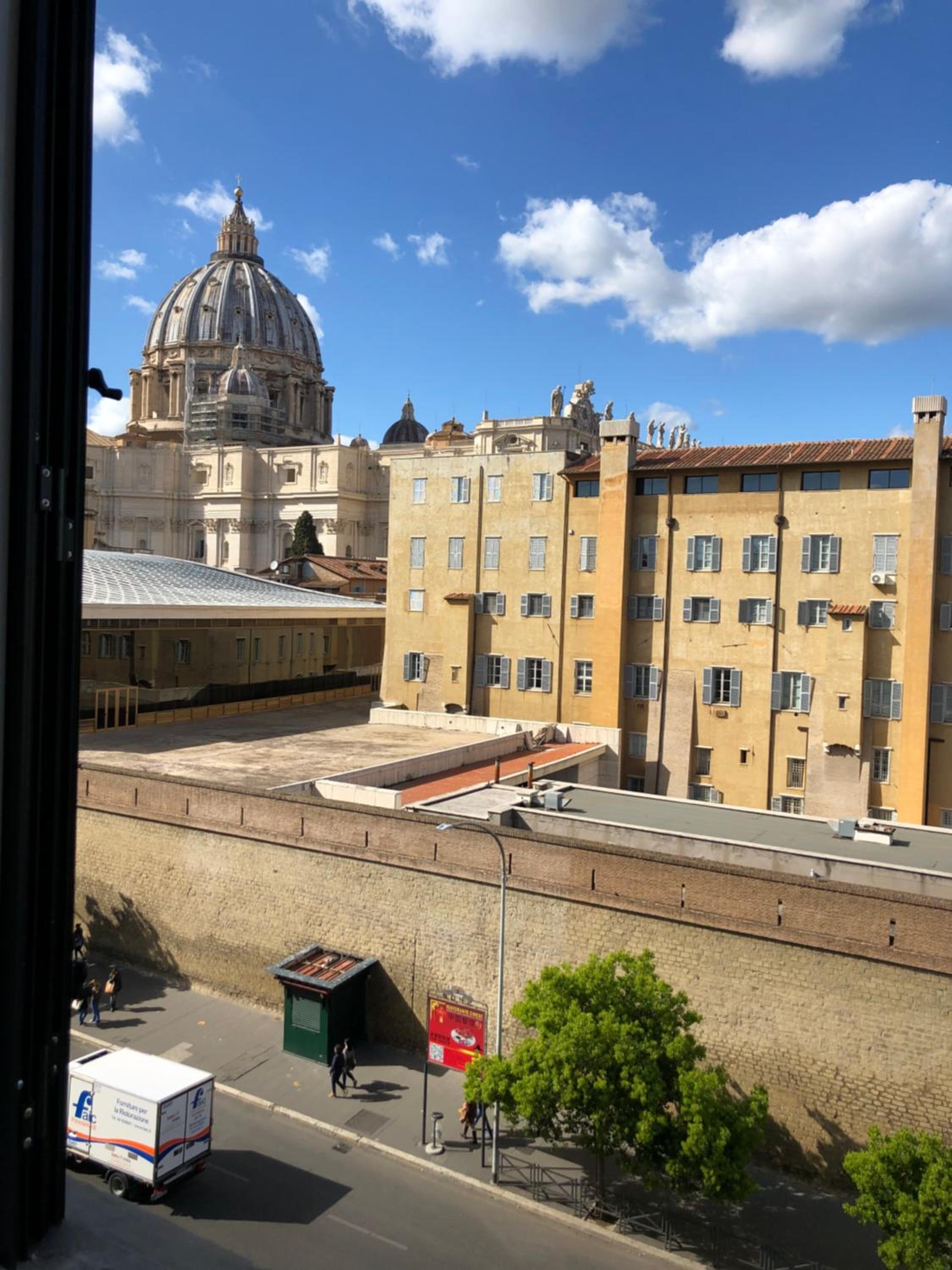 Zeus Inn - Una finestra sul Vaticano