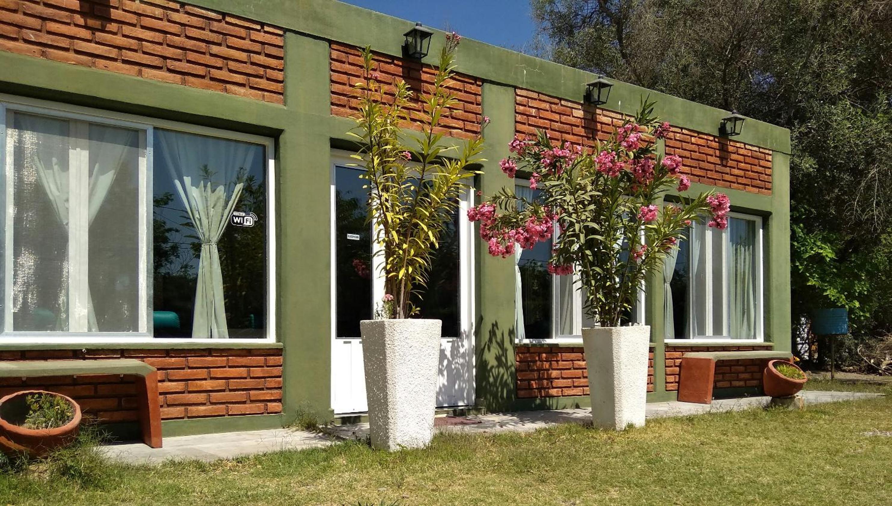 Cabañas y Hotel Ebemys