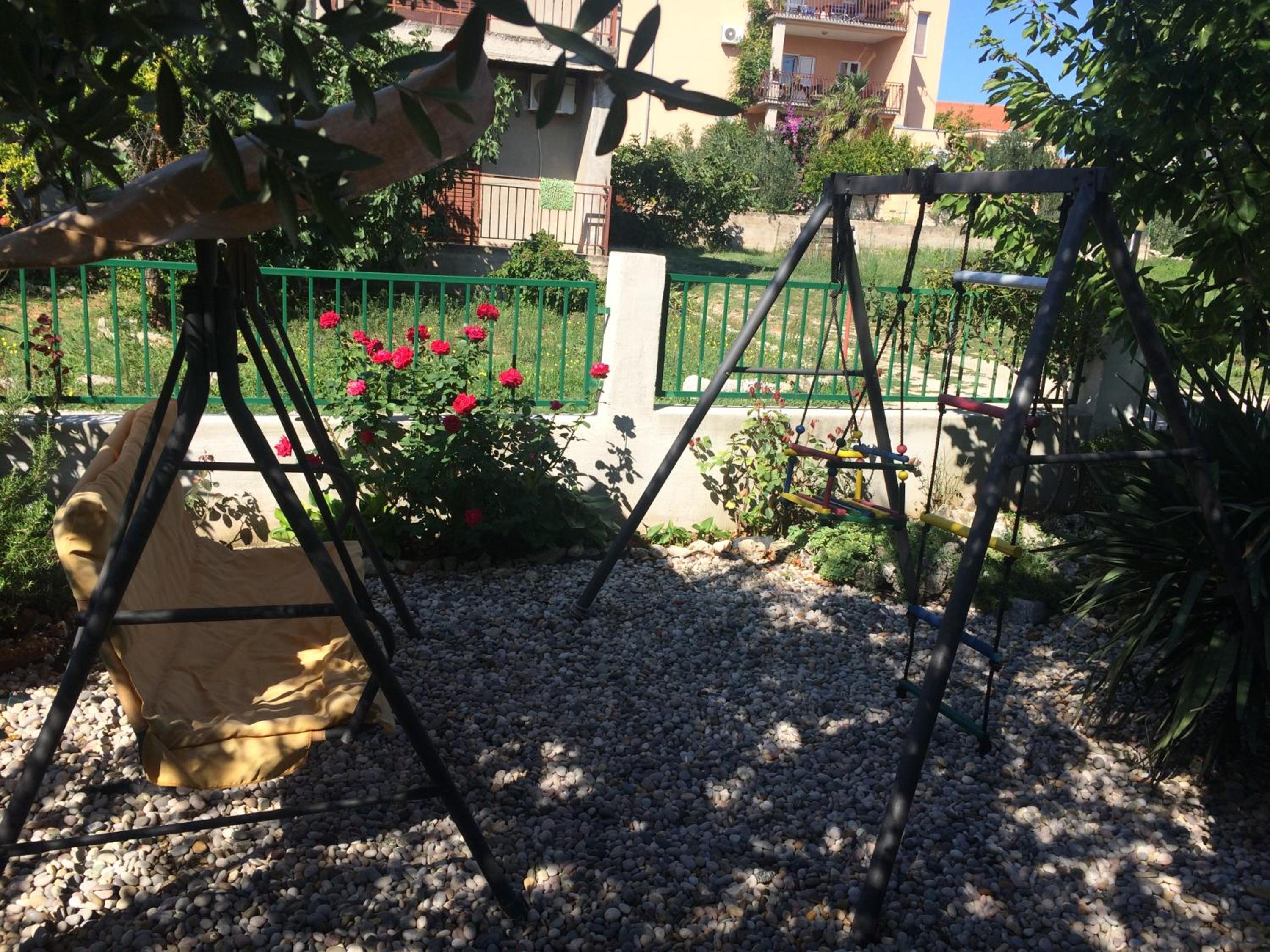 Apartments Borgina