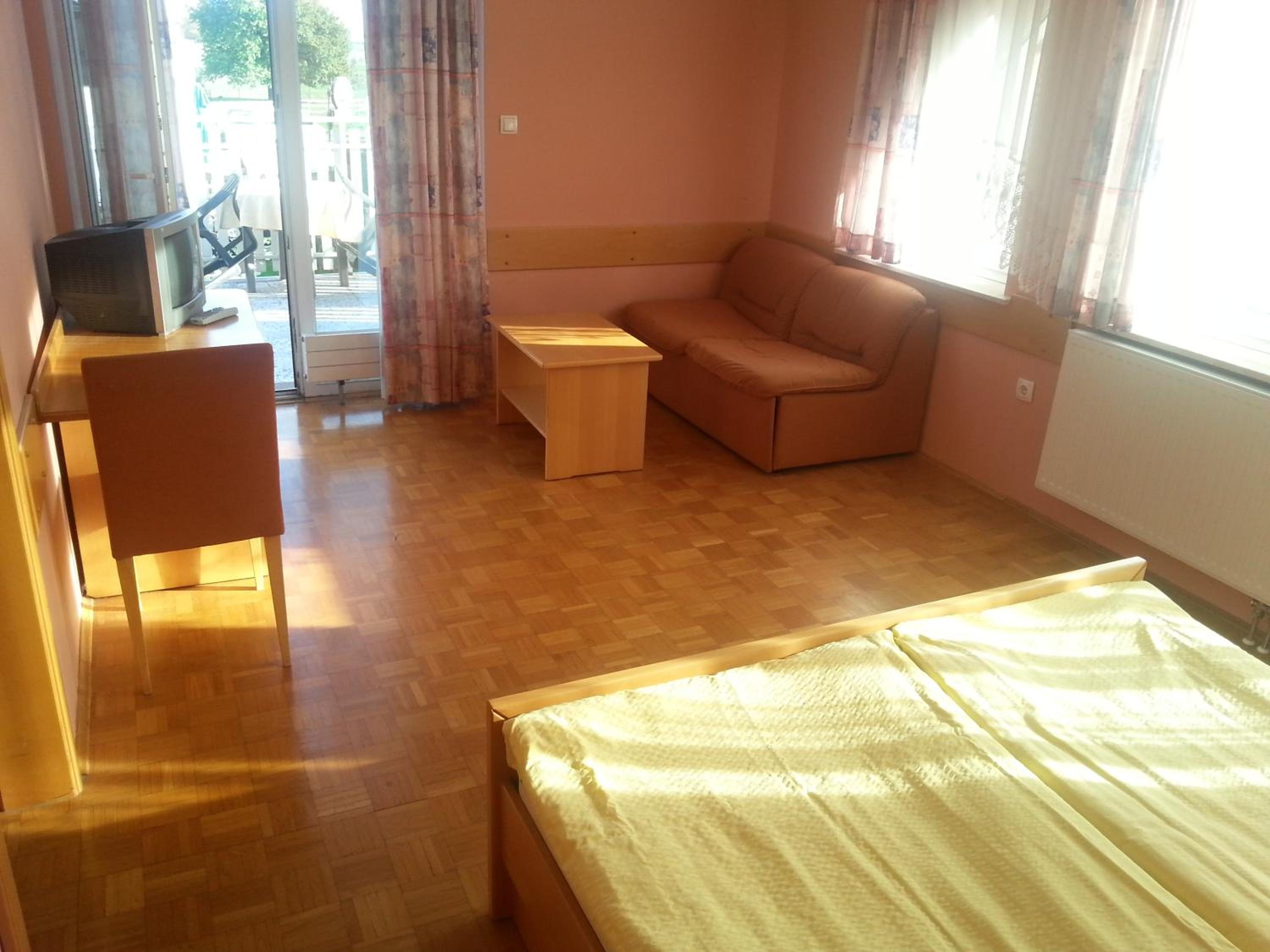 Photo 38
