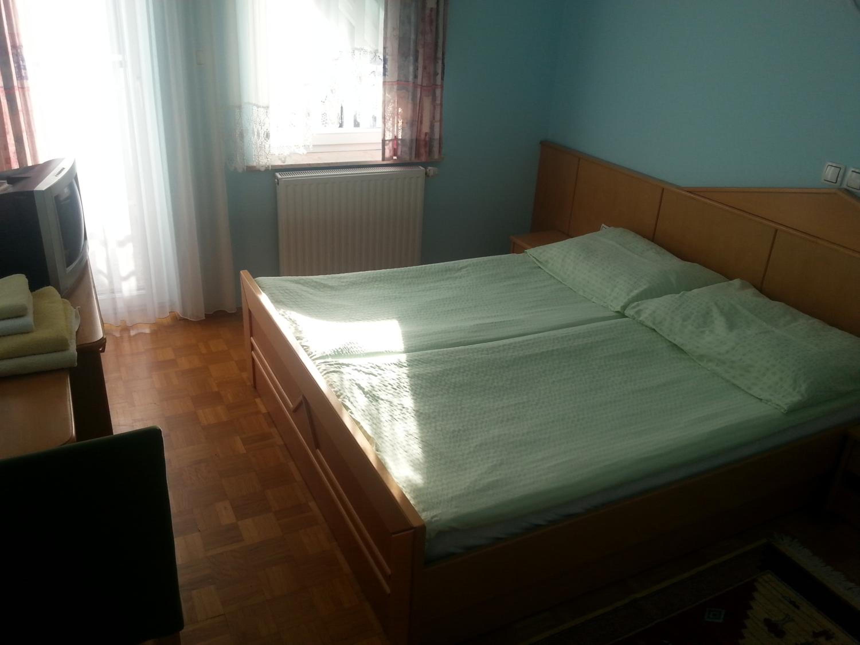 Photo 37