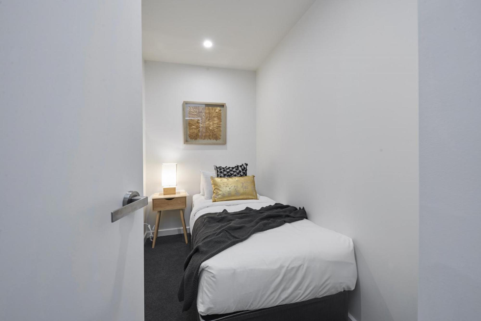 Mega Style Apartments The International view 5