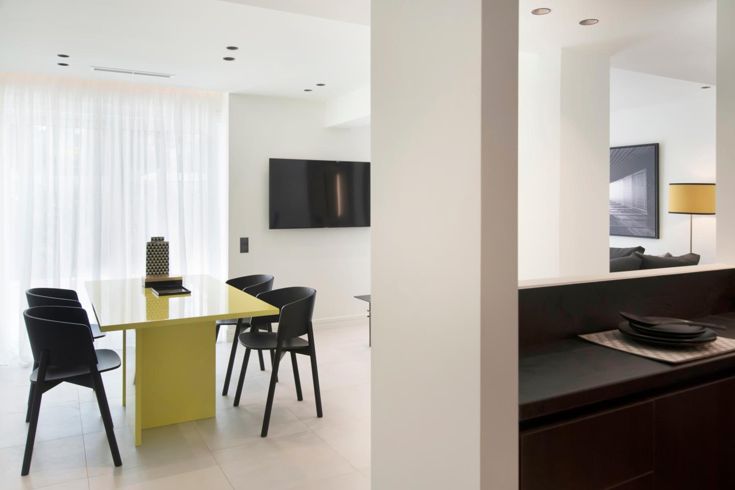 Glyfada South42