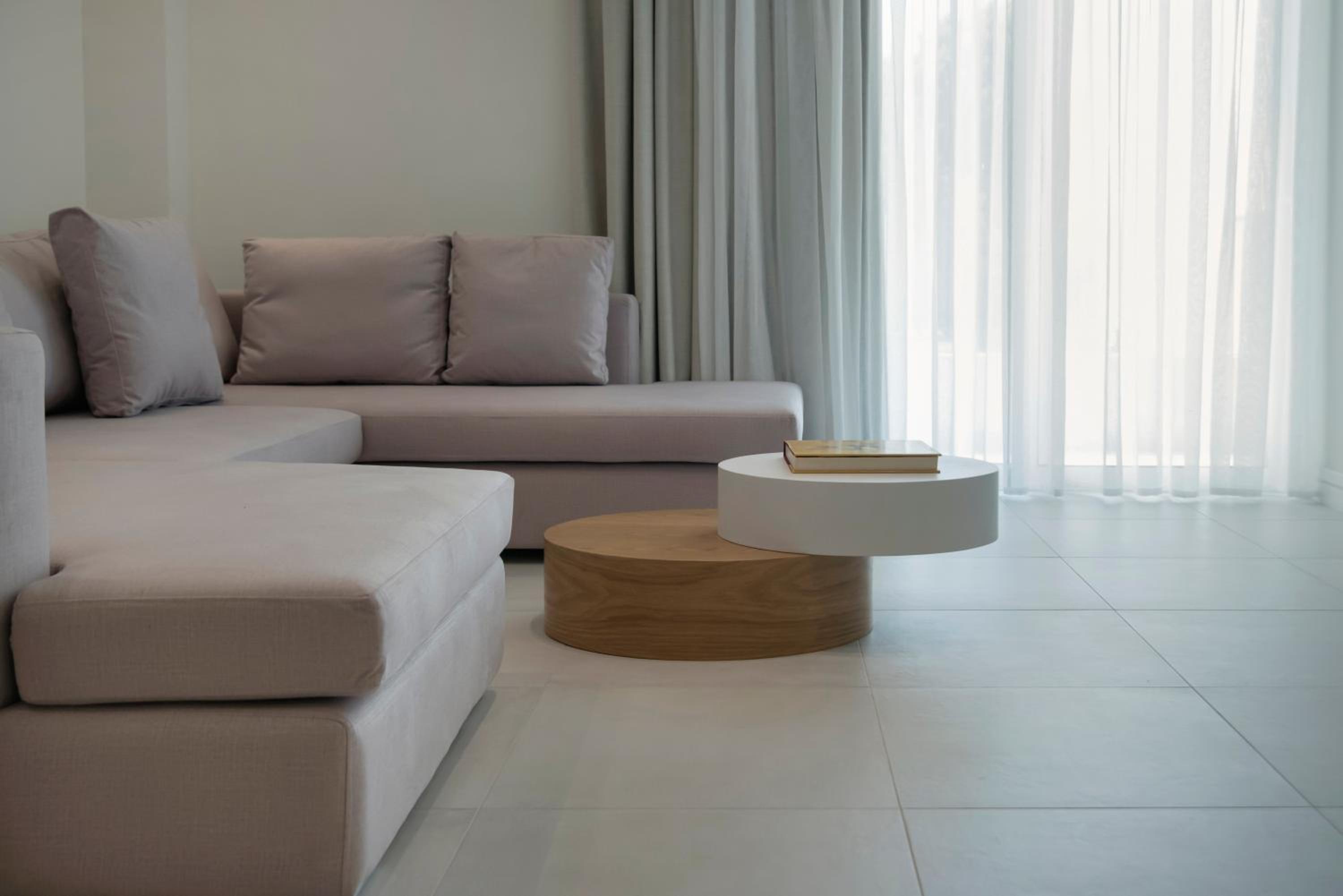 Glyfada South42