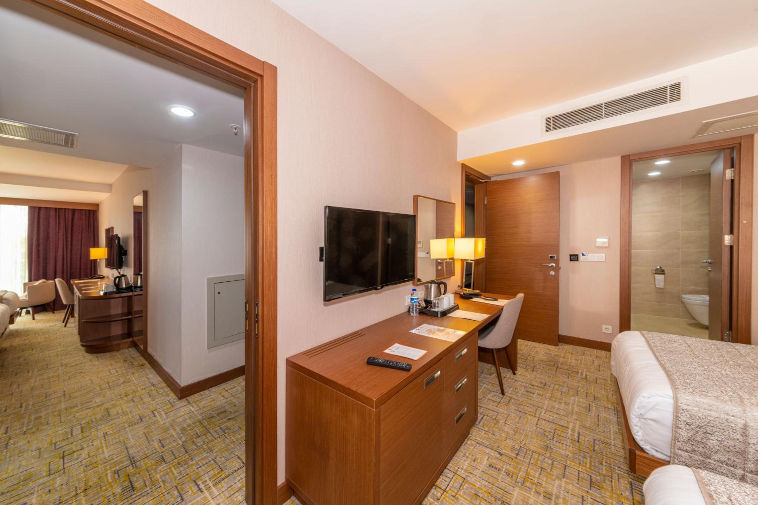 Land Park Otel - Image 8