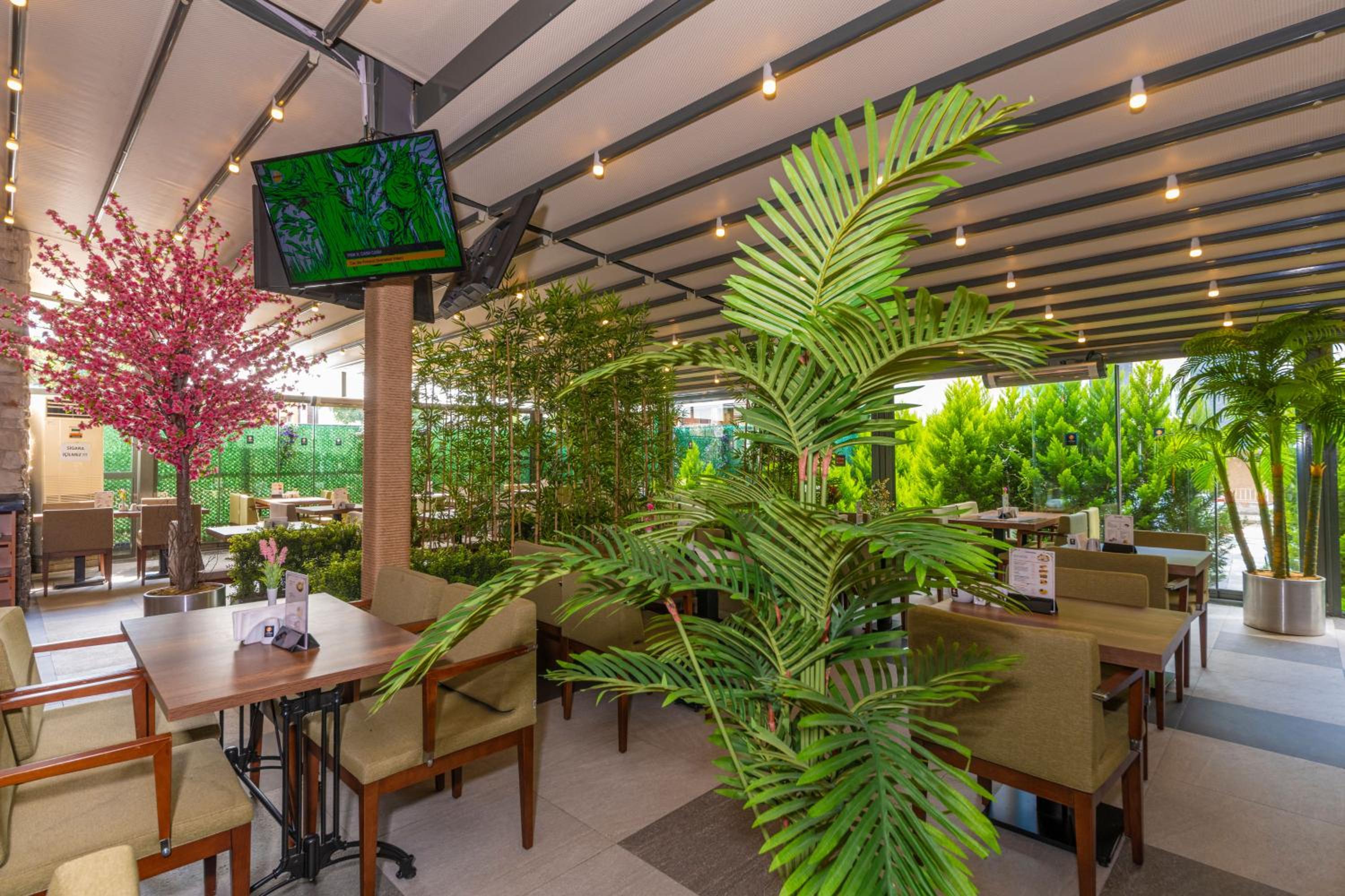 Land Park Otel - Image 34