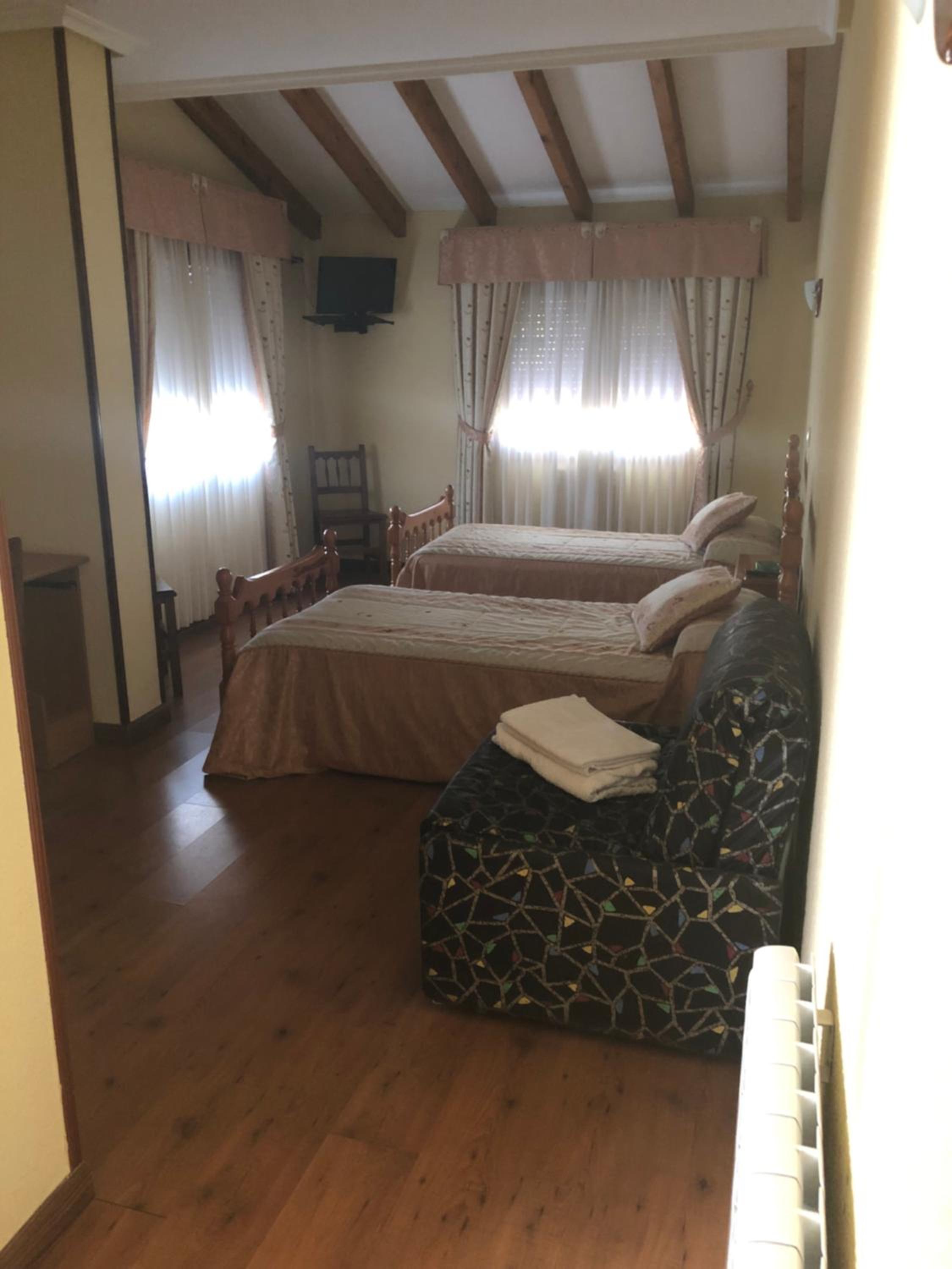 HOSTAL EL ESCUDO view 5
