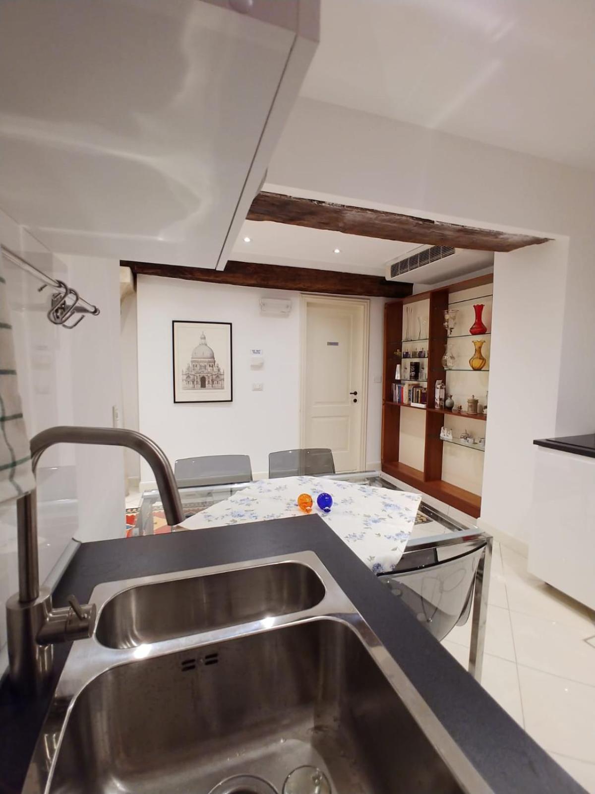 Rialto Mercato apartment suite