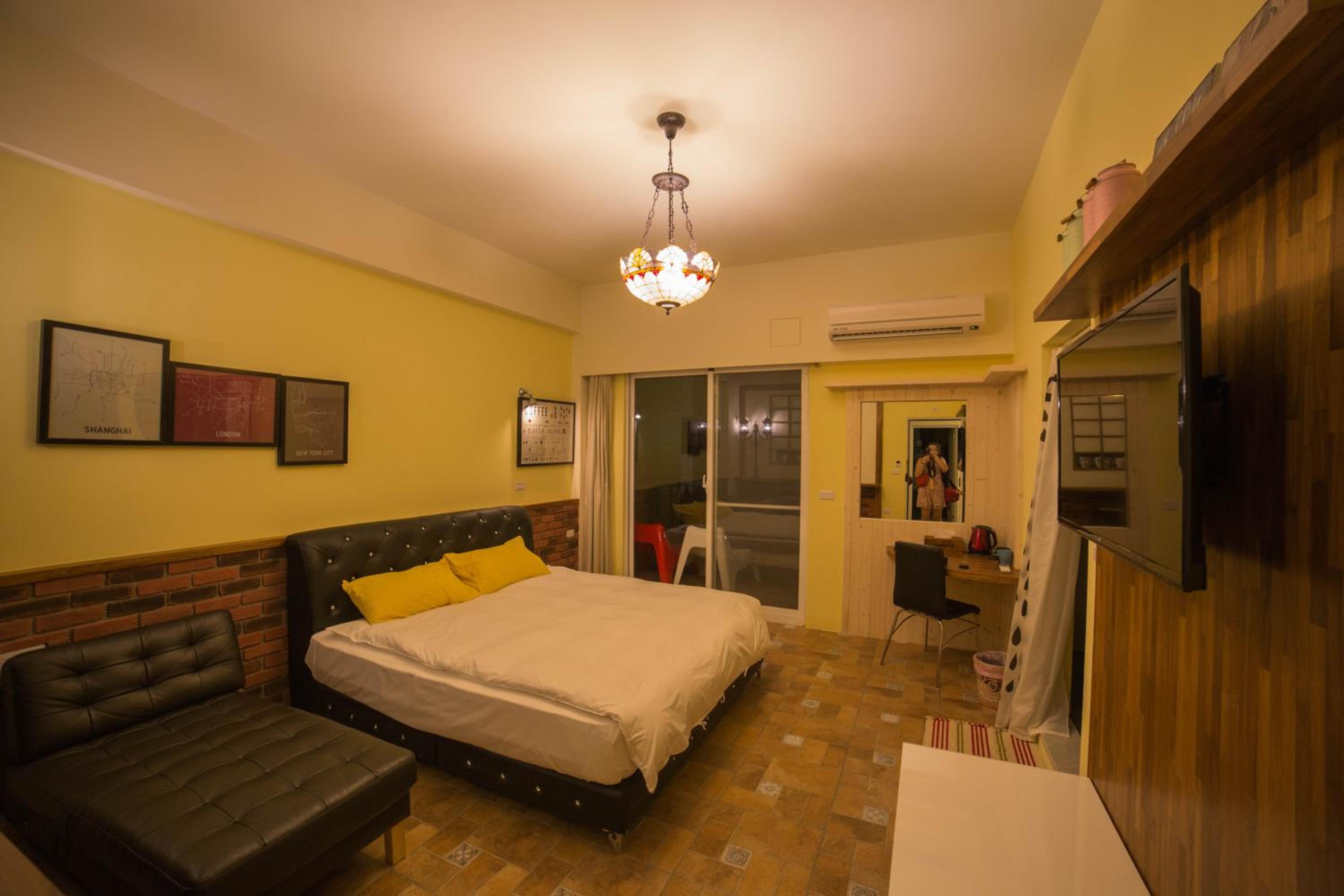 Oia Cafe B&B