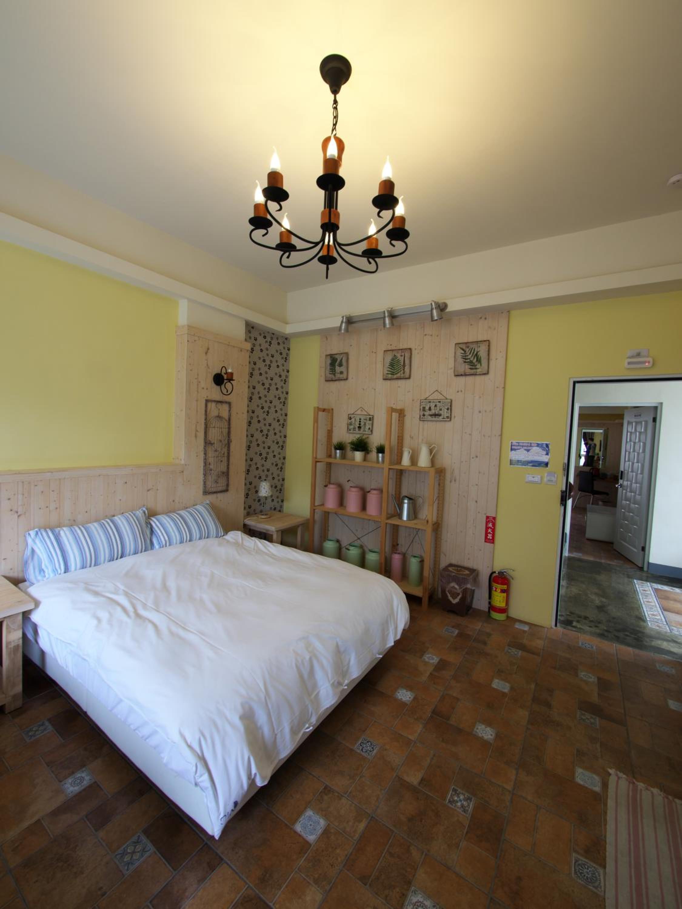 Oia Cafe B&B