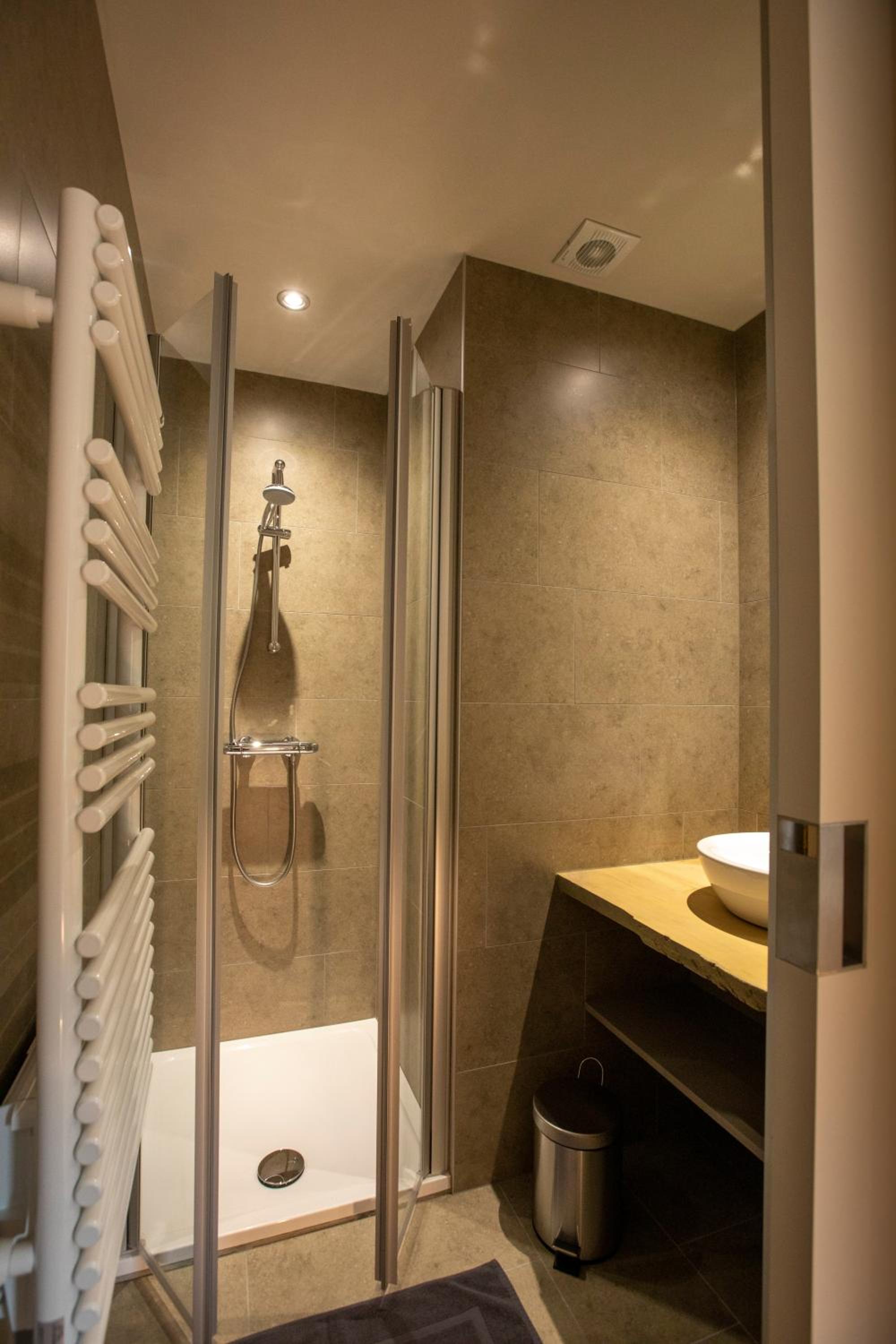 Les Avernas En Haut Romantic Getaway