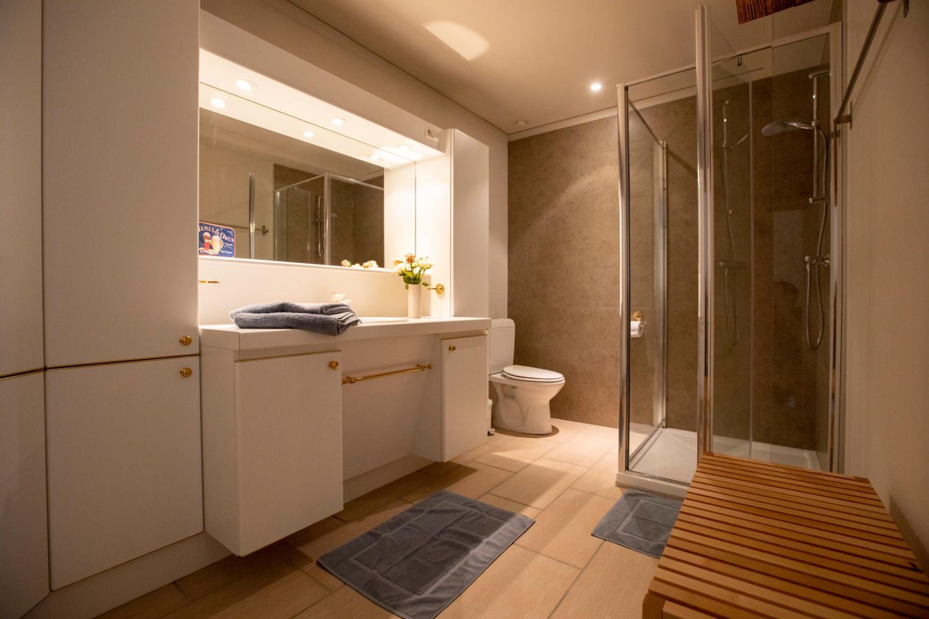 Les Avernas En Haut Romantic Getaway