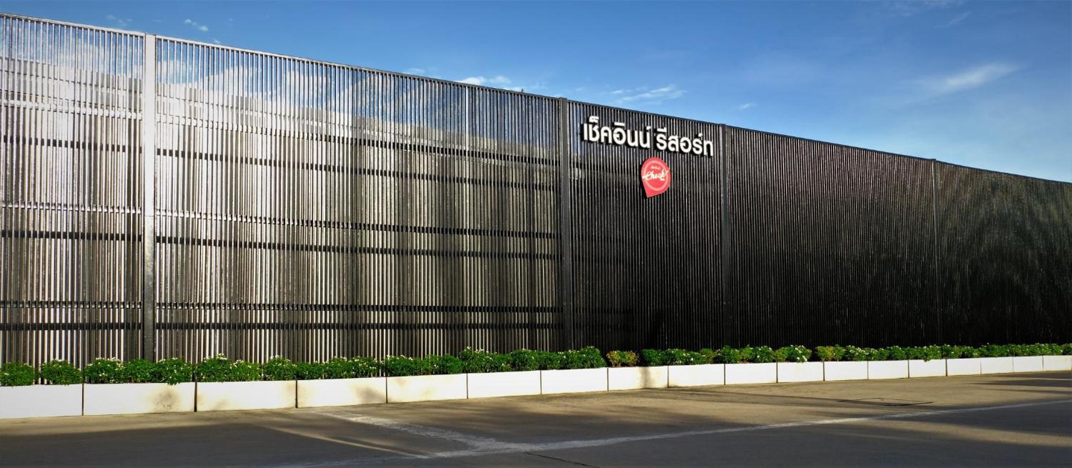 Hotel Checkinn Resort Kanchanaburi - Image 1