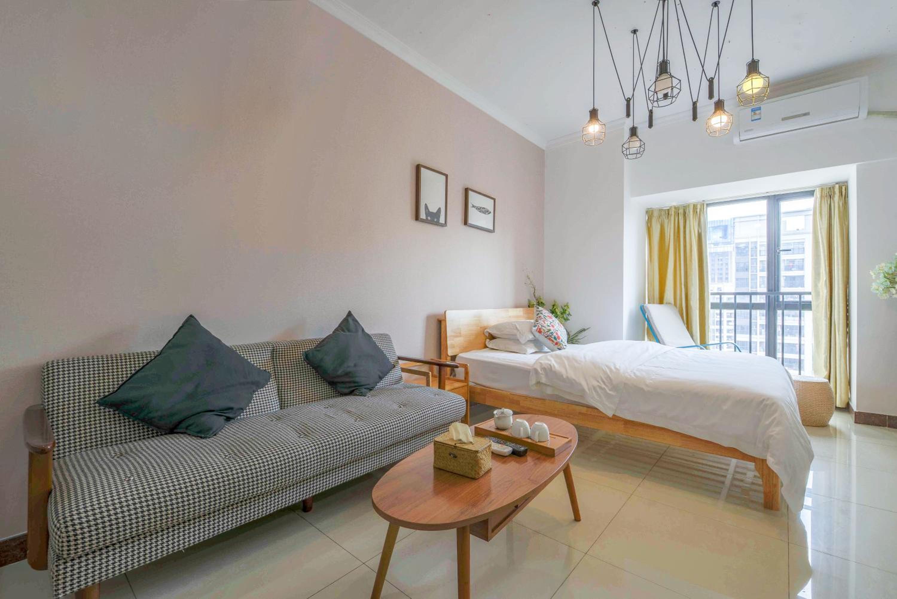 Ben Shu Jia Apartment Pazhou Branch
