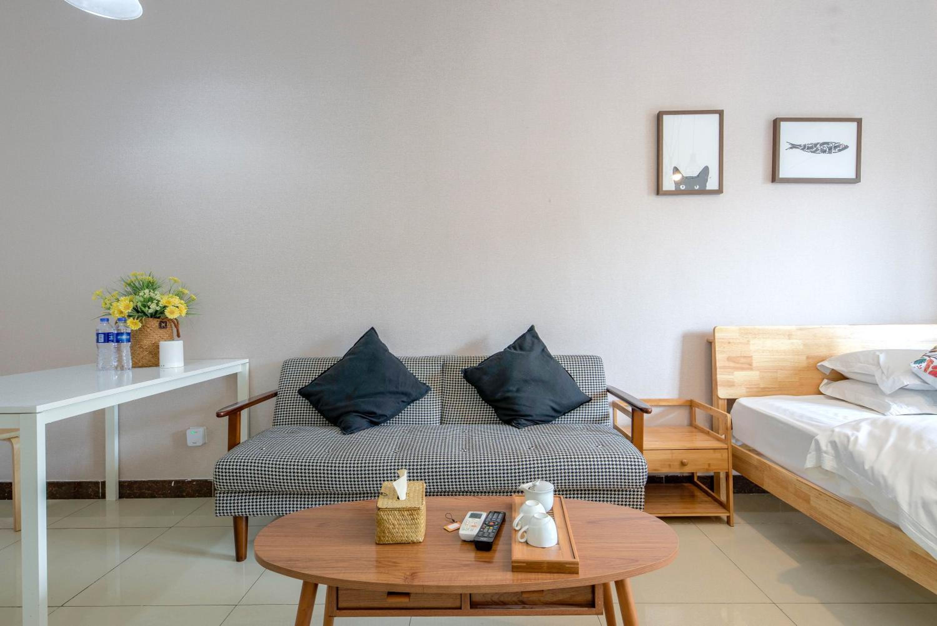 Ben Shu Jia Apartment Pazhou Branch