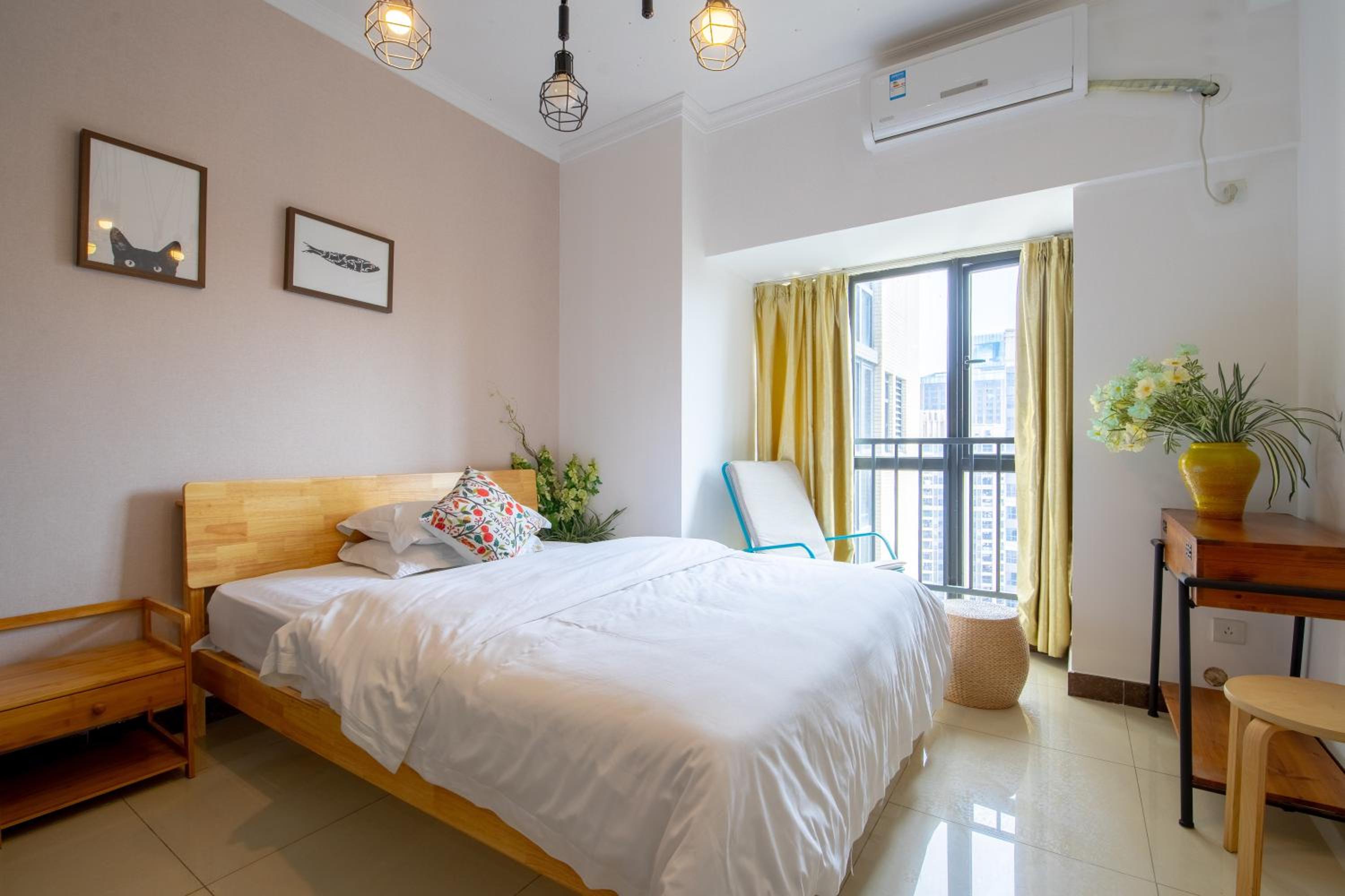 Ben Shu Jia Apartment Pazhou Branch