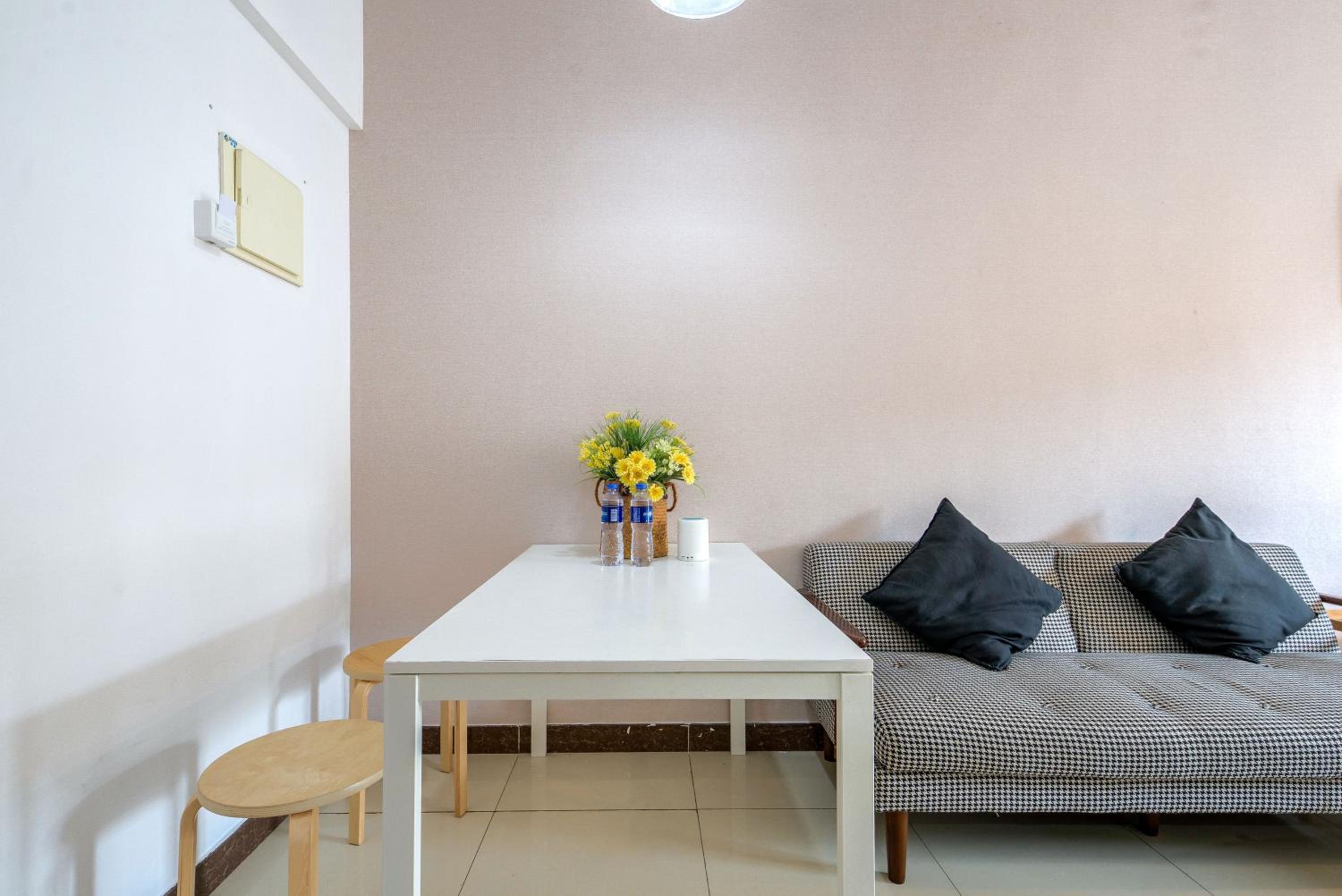 Ben Shu Jia Apartment Pazhou Branch