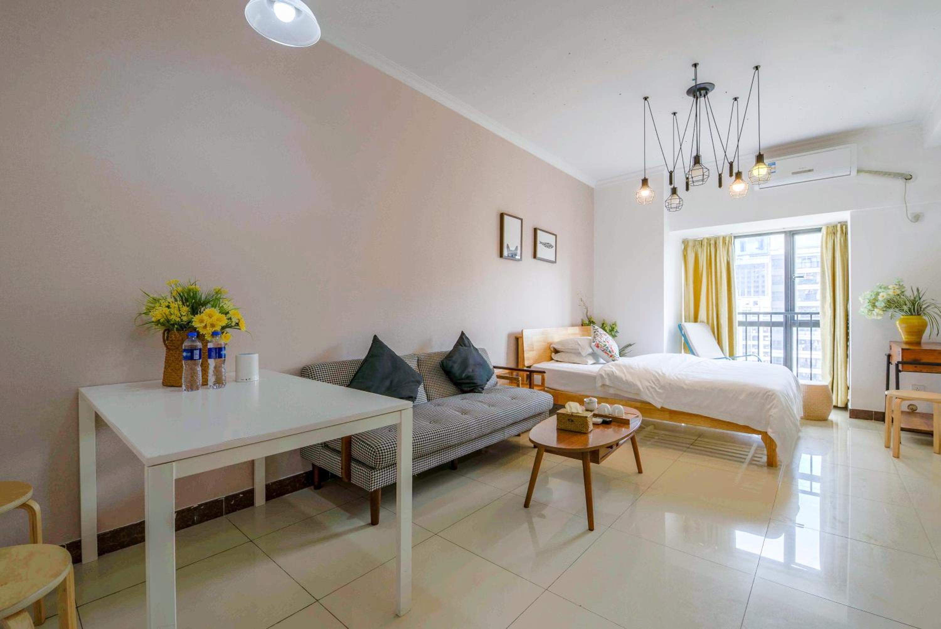 Ben Shu Jia Apartment Pazhou Branch