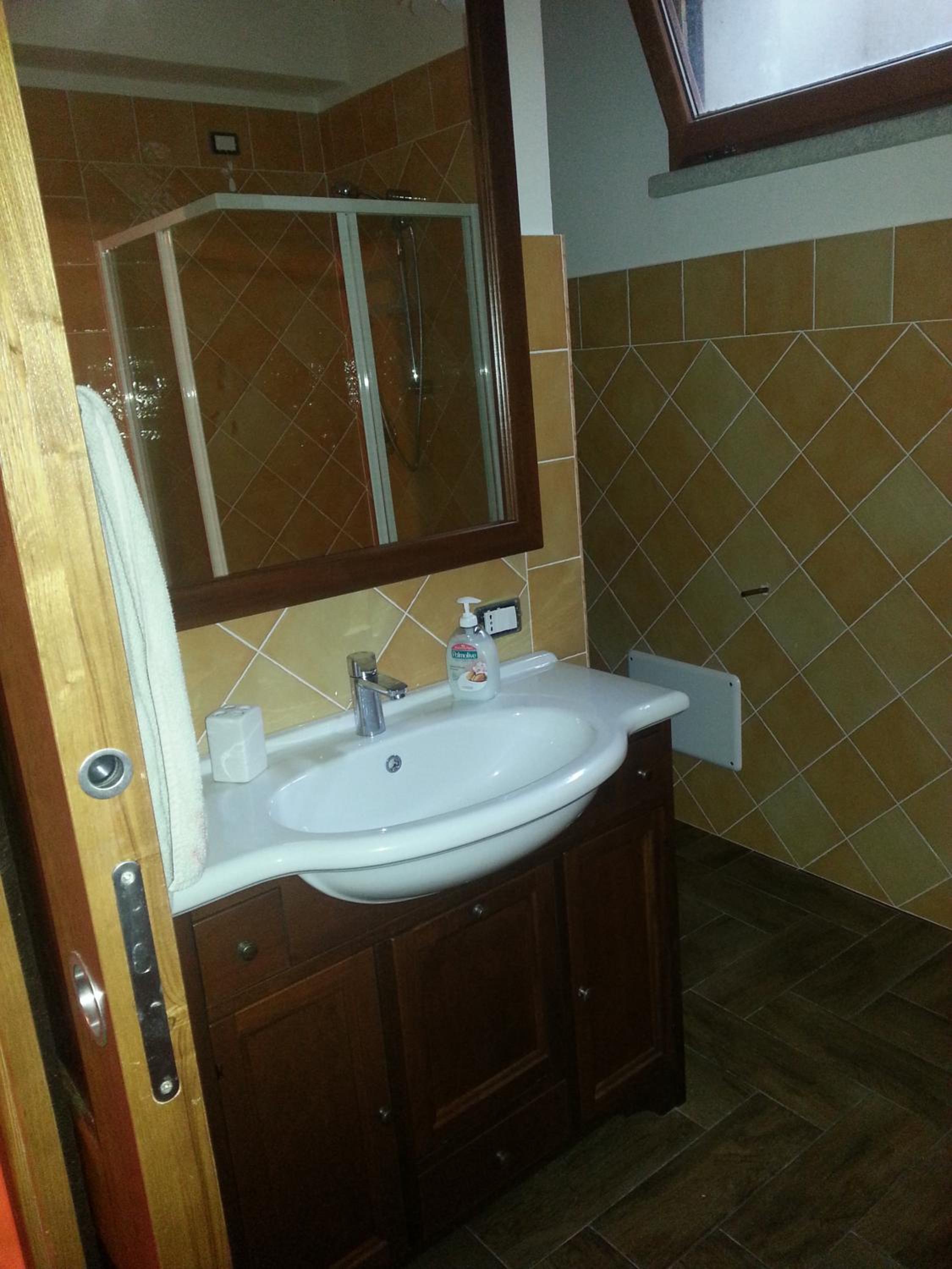 CASA GIULIA en SantʼAntìoco — bathroom